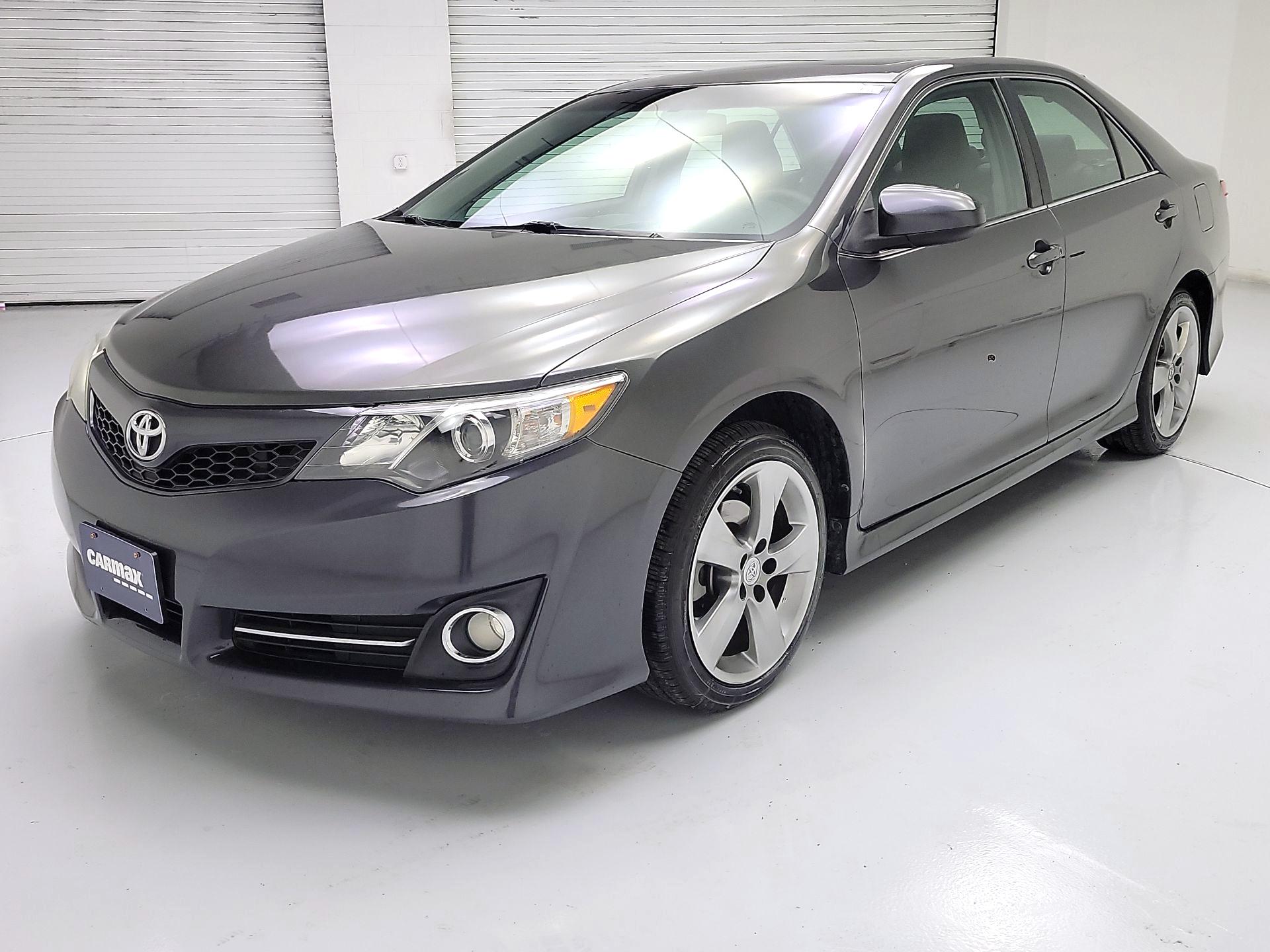 Thumbnail: 2014 Toyota Camry - 3