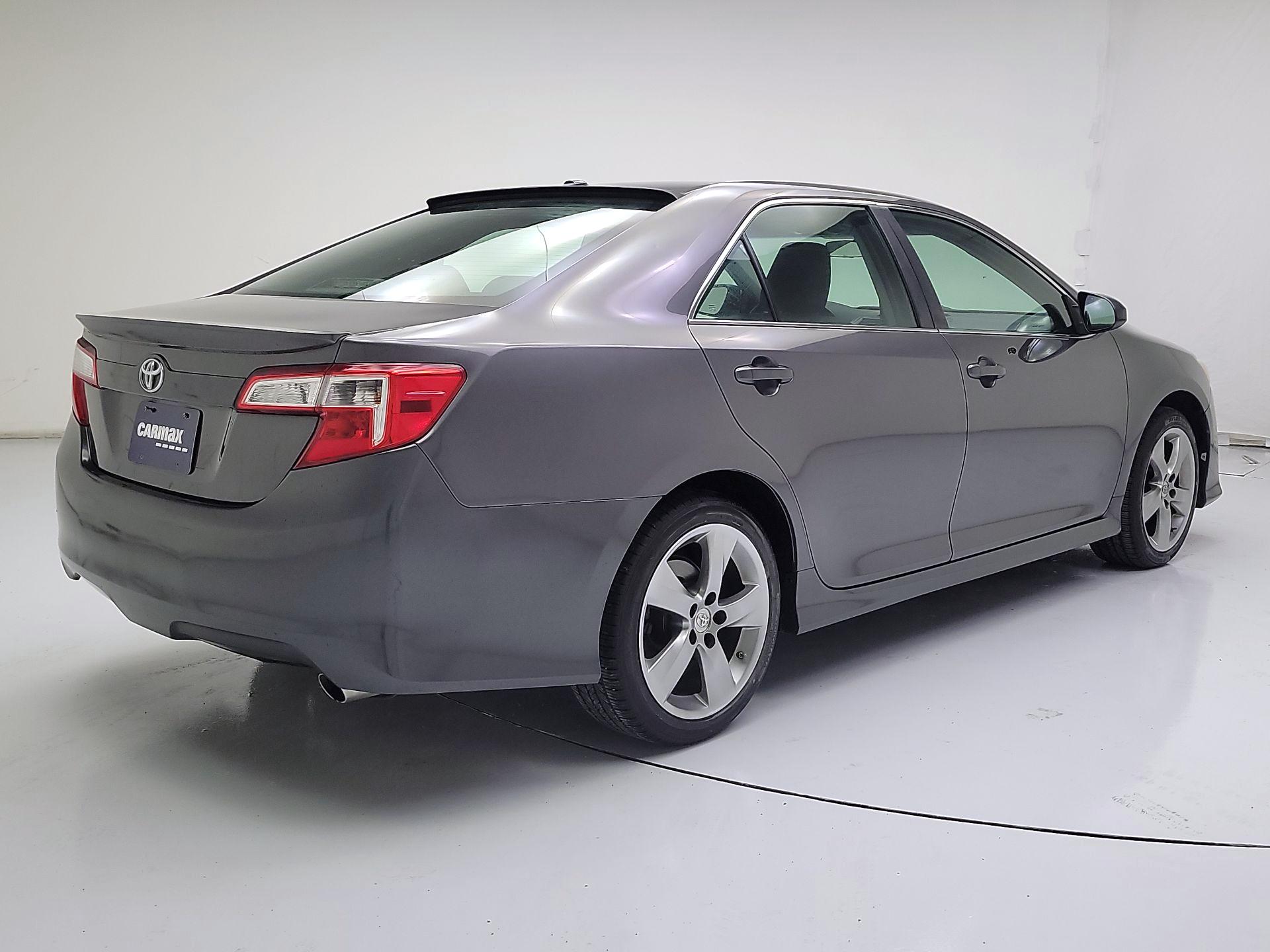 Thumbnail: 2014 Toyota Camry - 5