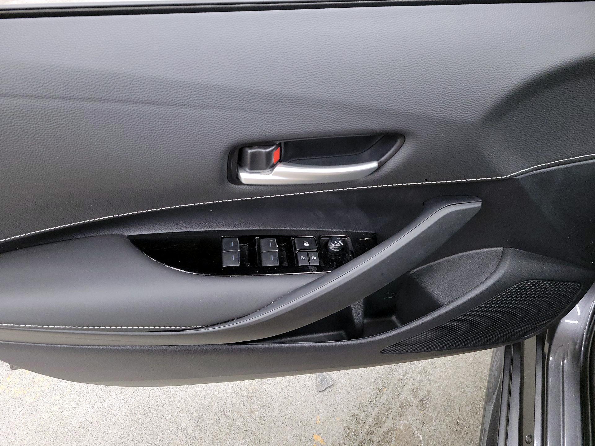 Thumbnail: 2025 Toyota Corolla - 10