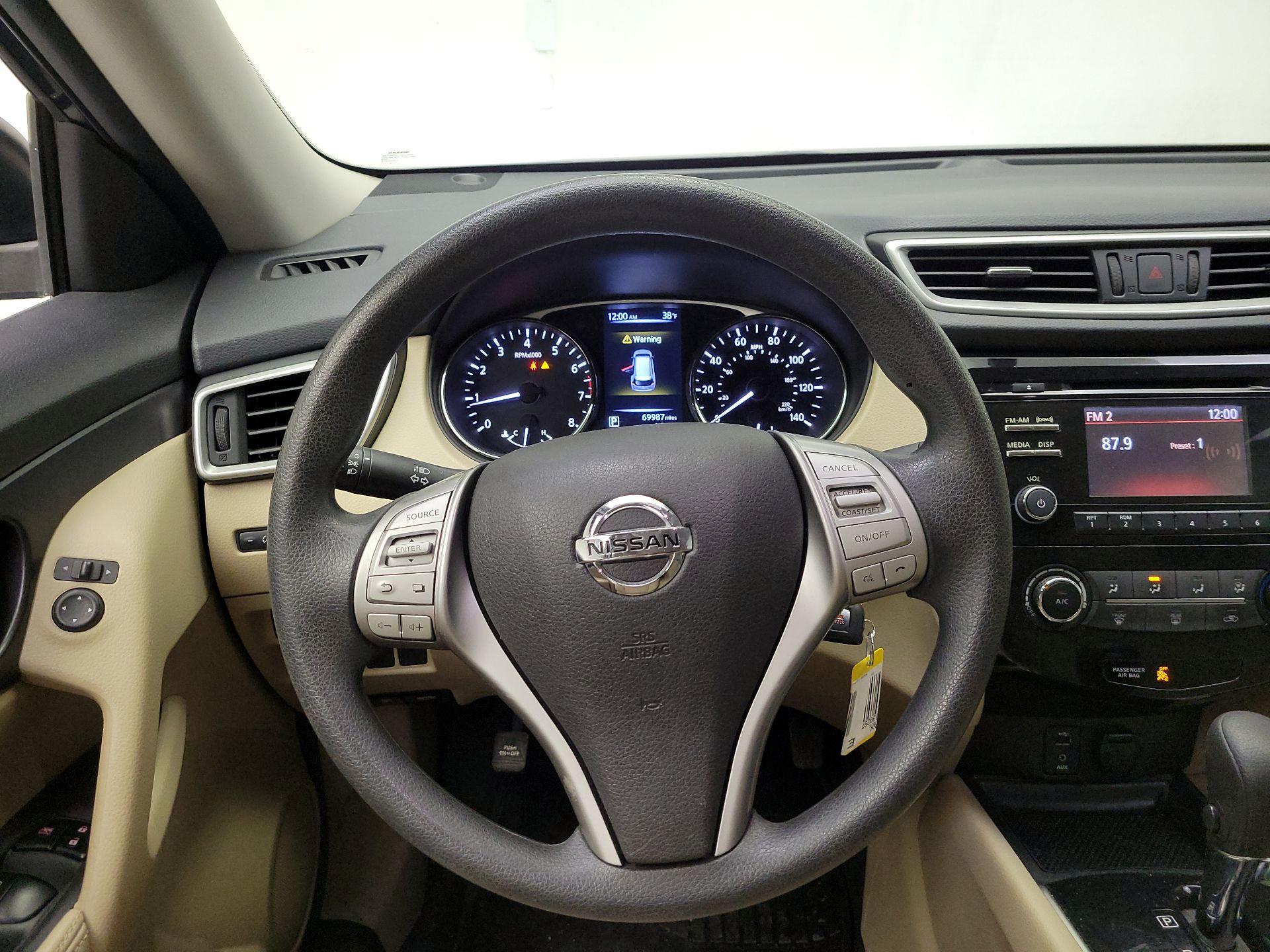 Thumbnail: 2016 Nissan Rogue - 10