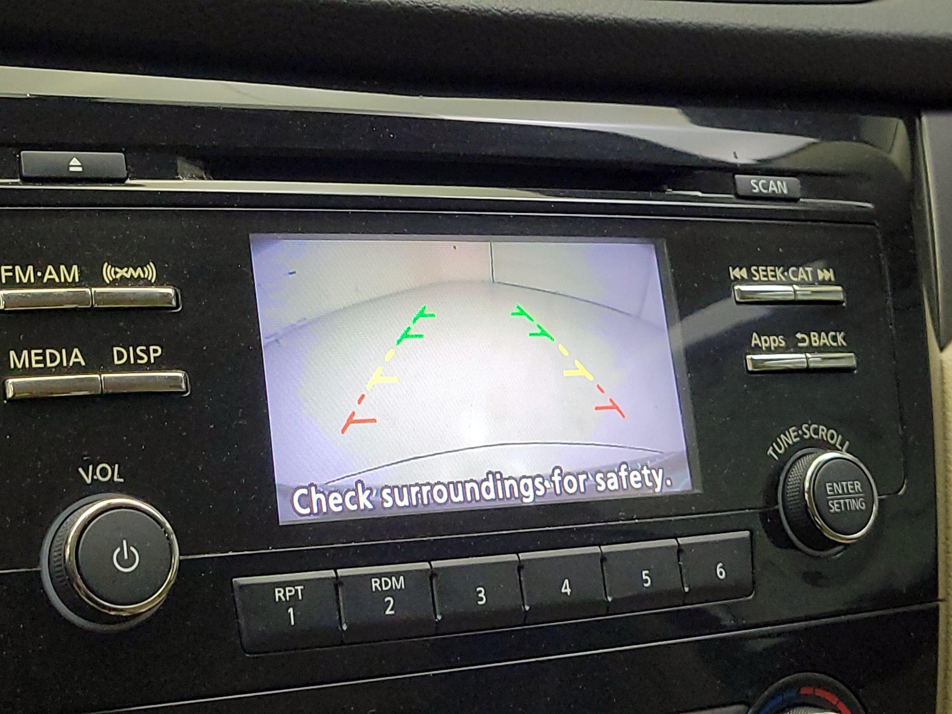 Thumbnail: 2016 Nissan Rogue - 14