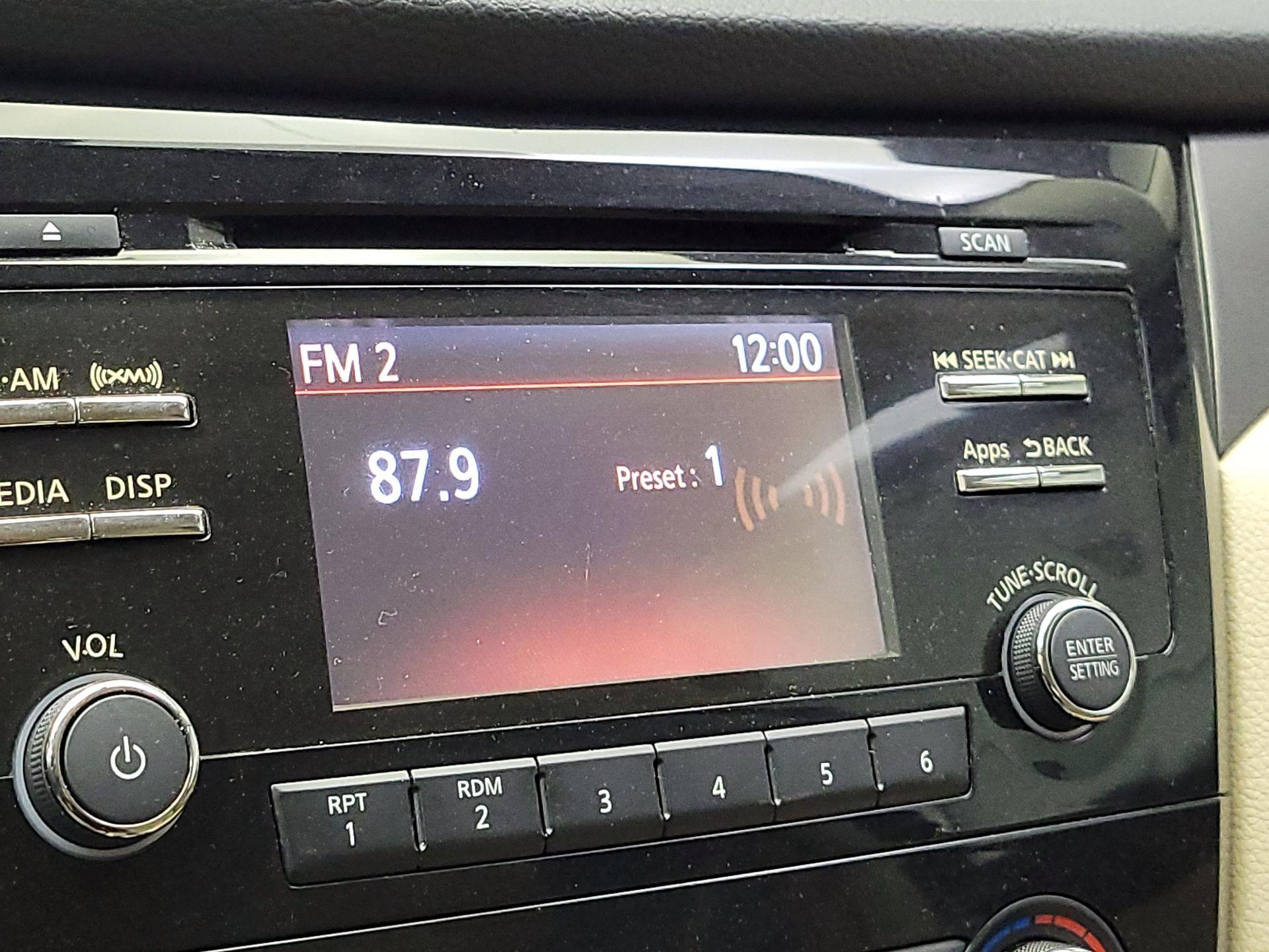 Thumbnail: 2016 Nissan Rogue - 15