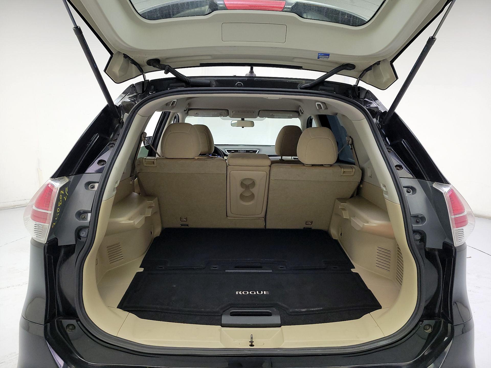 Thumbnail: 2016 Nissan Rogue - 20