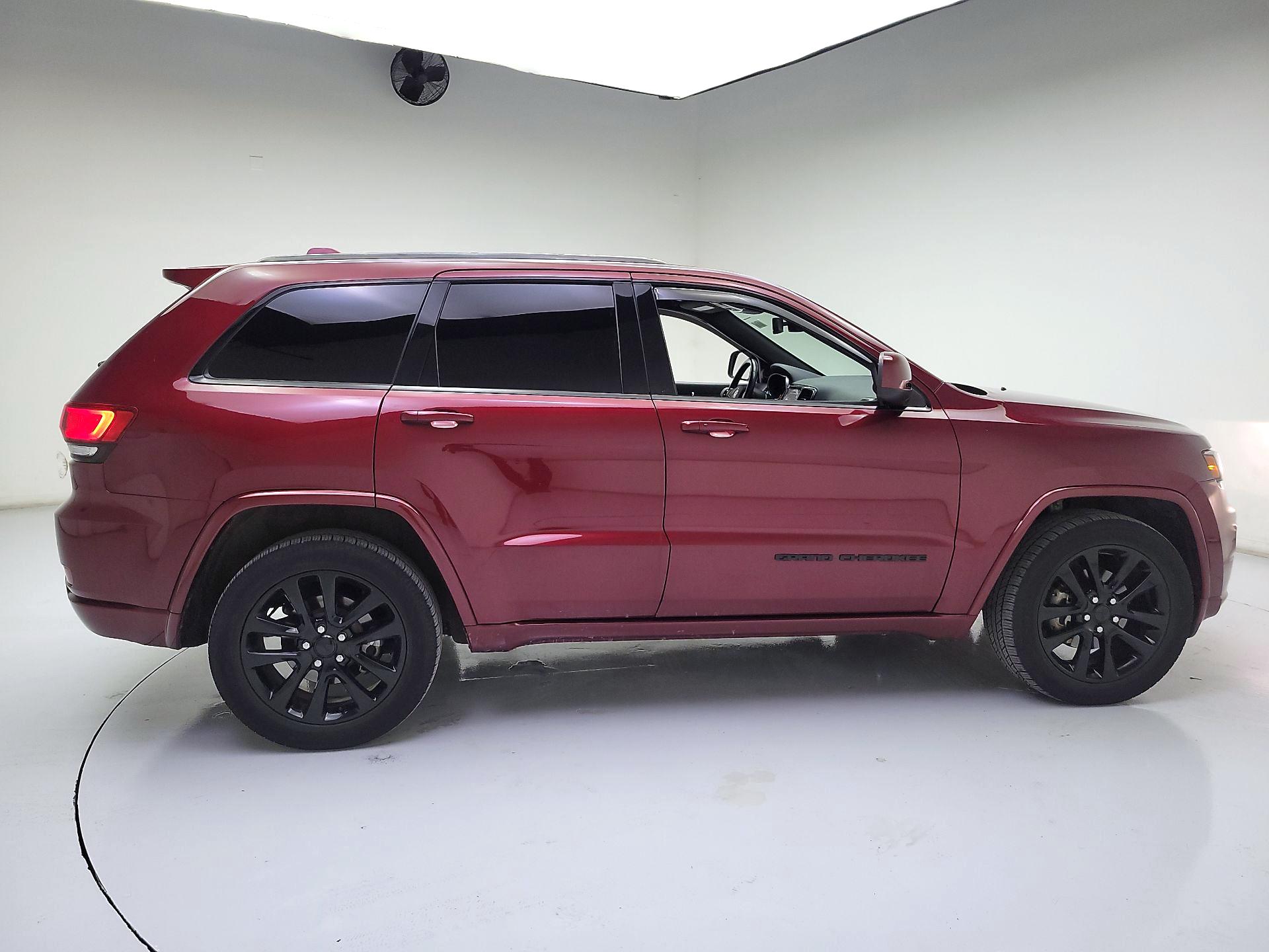 Thumbnail: 2020 Jeep Grand Cherokee - 4