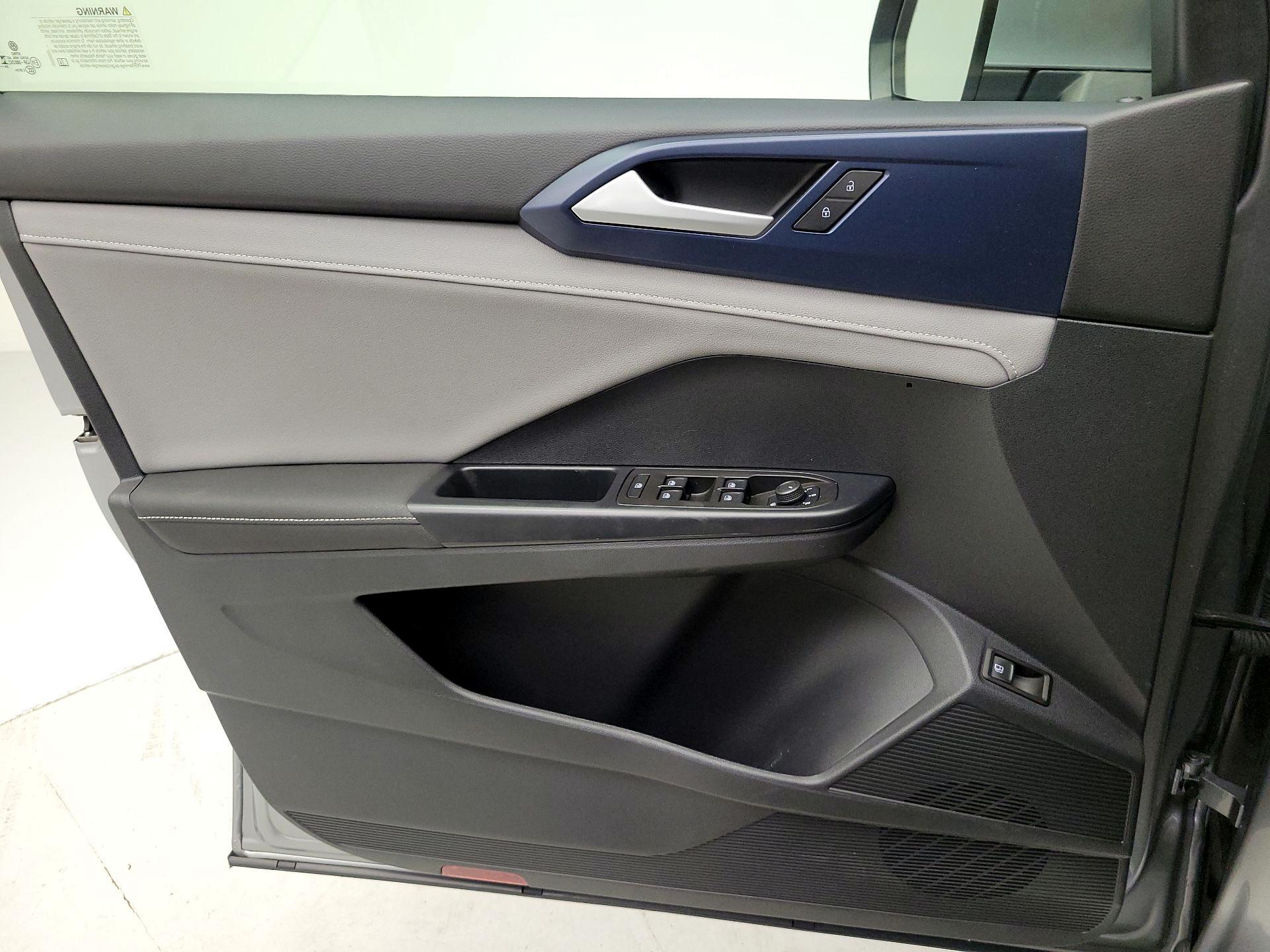 Thumbnail: 2024 Volkswagen Taos - 12