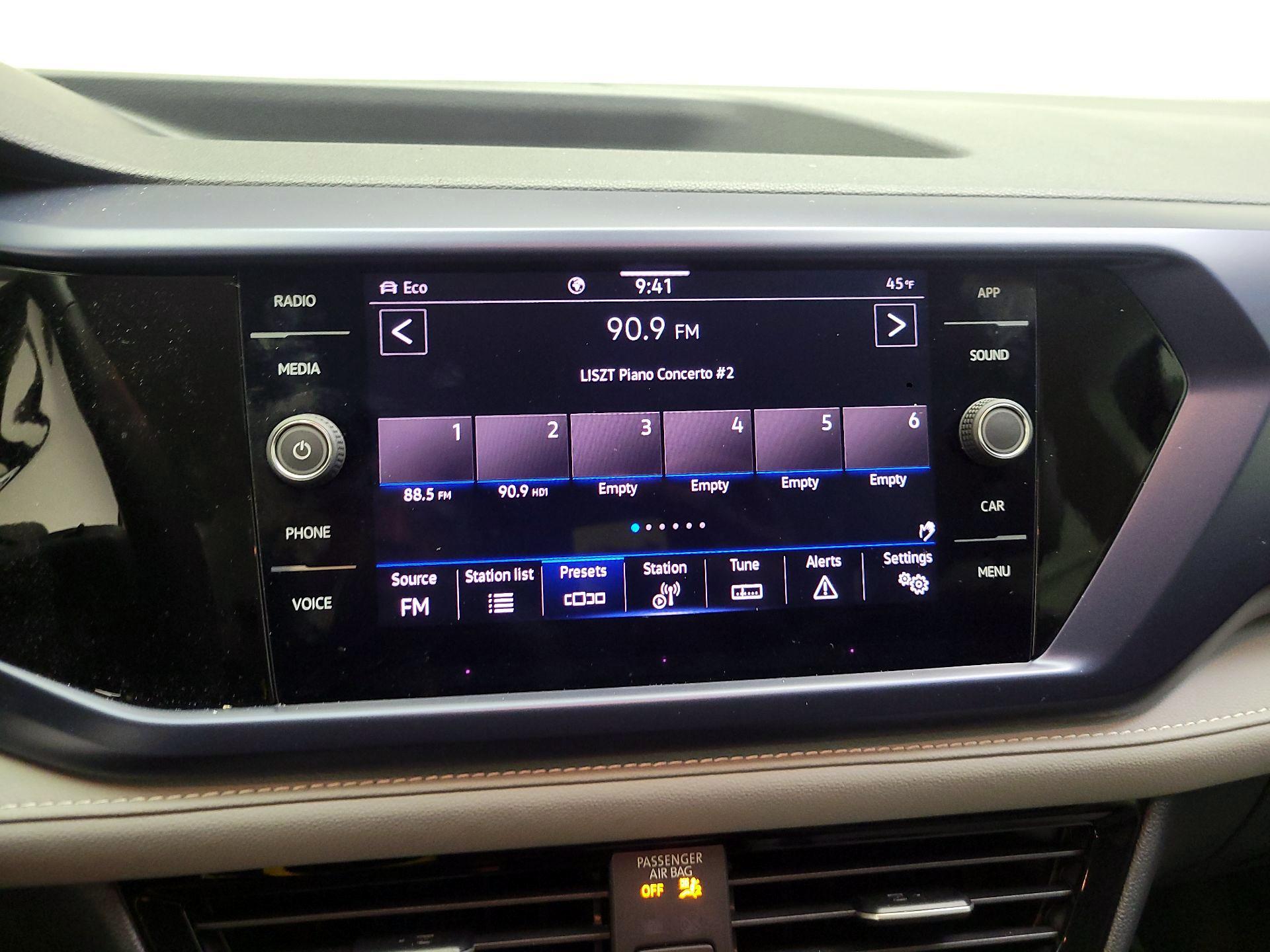 Thumbnail: 2024 Volkswagen Taos - 13