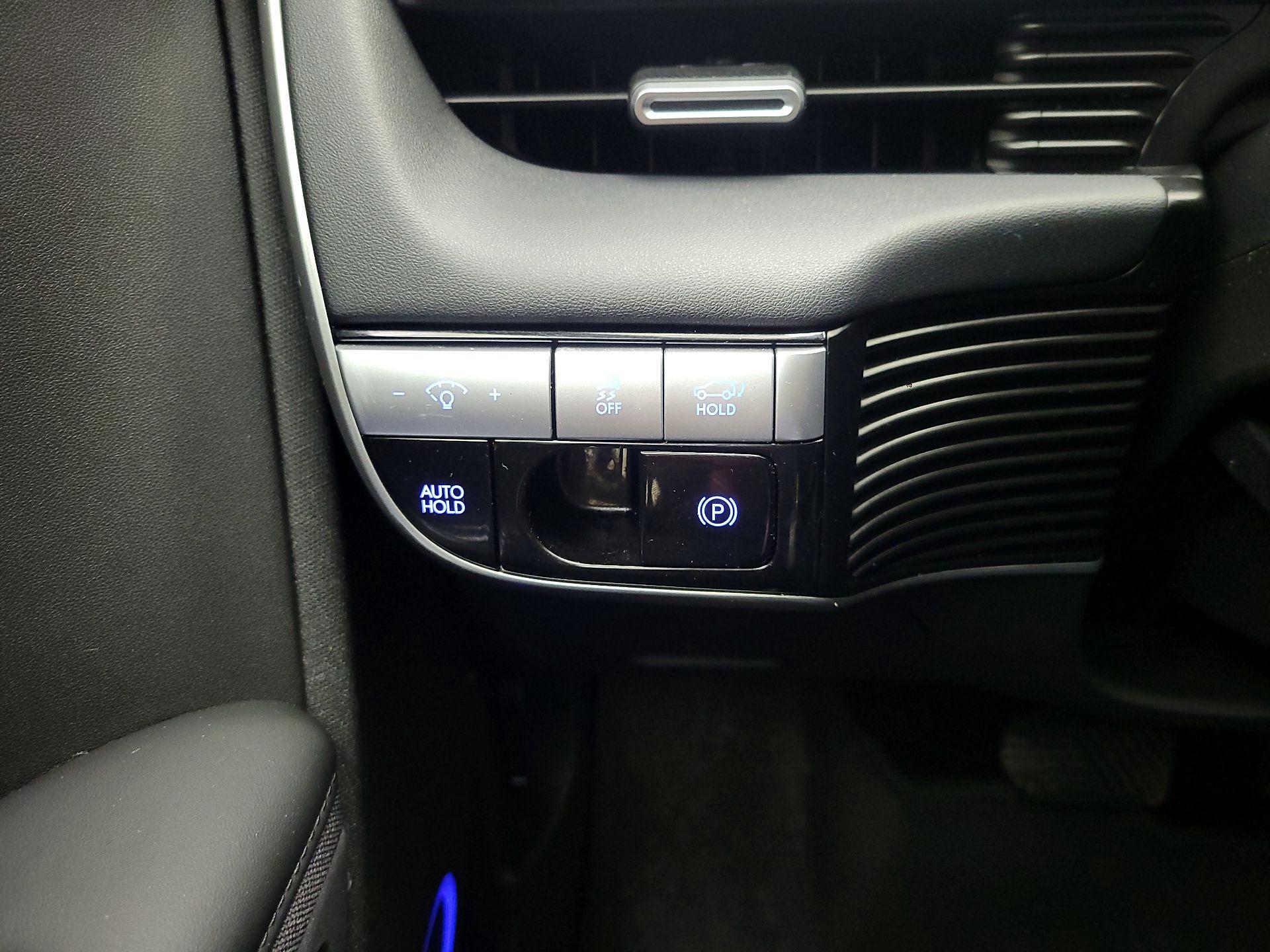 Thumbnail: 2023 Hyundai Ioniq 5 - 11