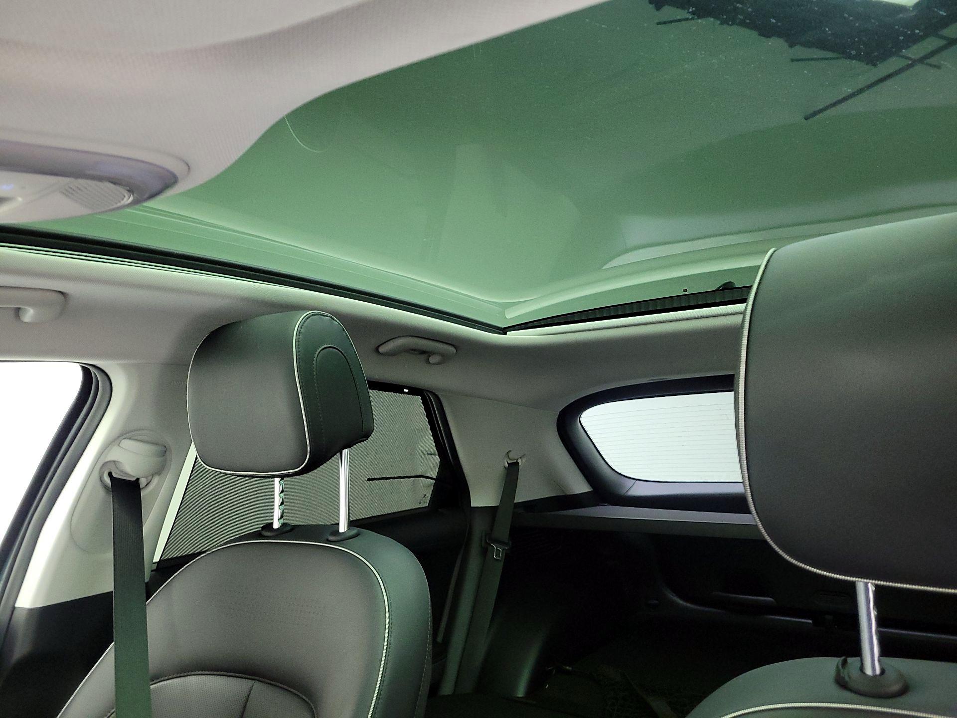 Thumbnail: 2023 Hyundai Ioniq 5 - 18