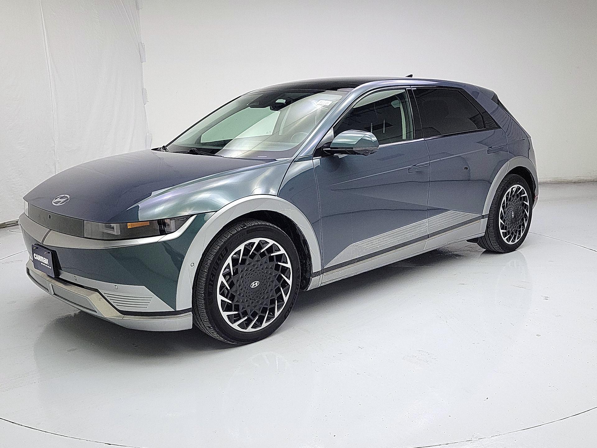 Thumbnail: 2023 Hyundai Ioniq 5 - 3