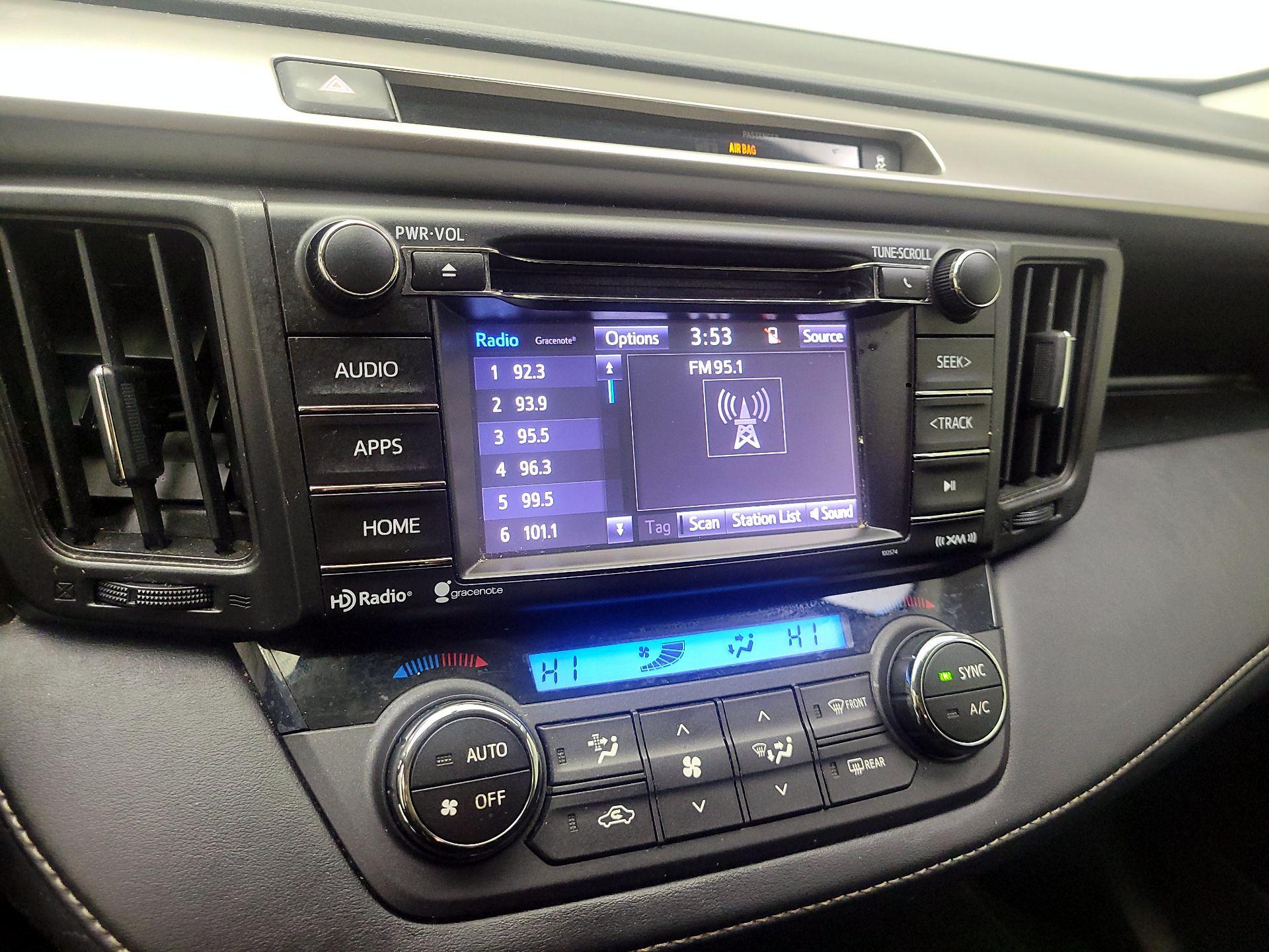 Thumbnail: 2016 Toyota RAV4 - 15