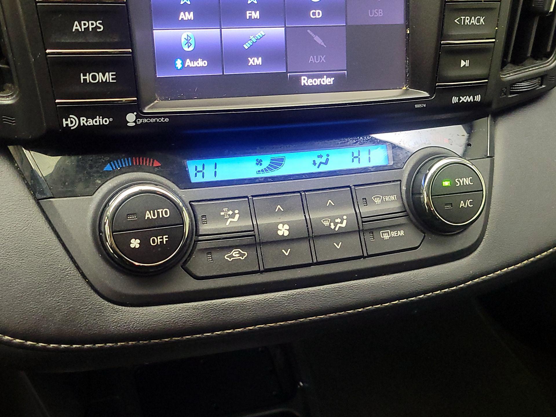 Thumbnail: 2016 Toyota RAV4 - 16