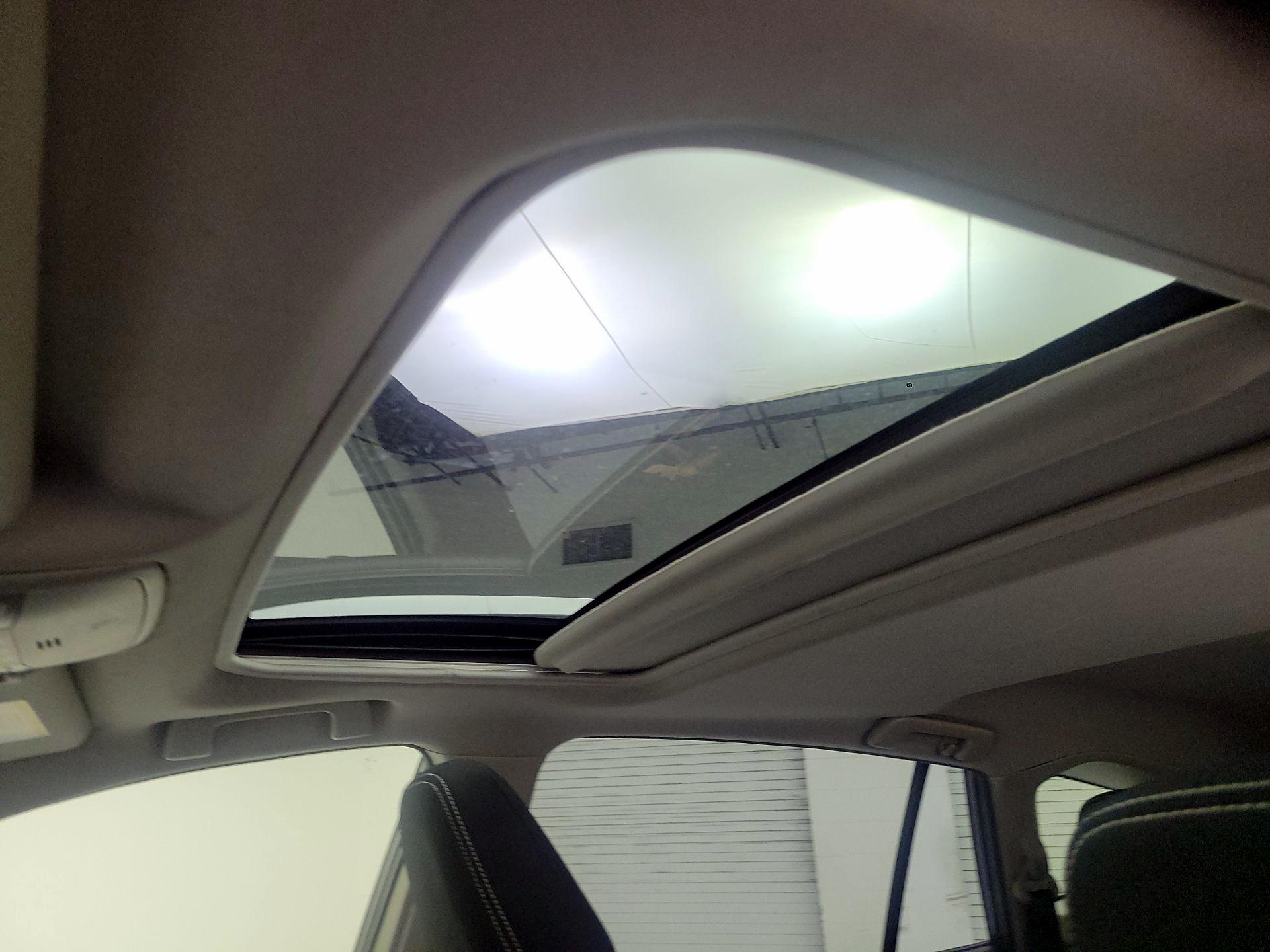 Thumbnail: 2016 Toyota RAV4 - 19