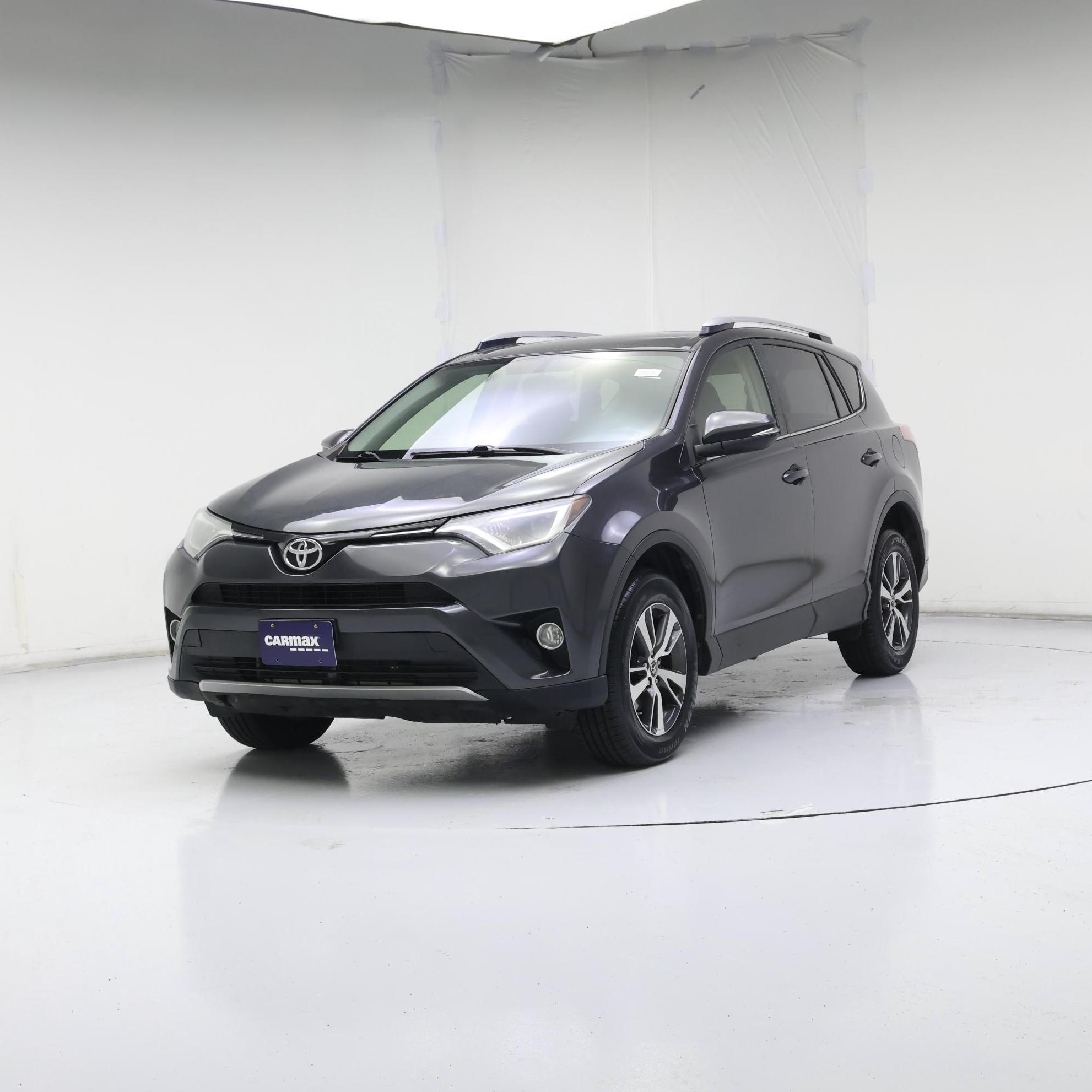 Thumbnail: 2016 Toyota RAV4 - 4