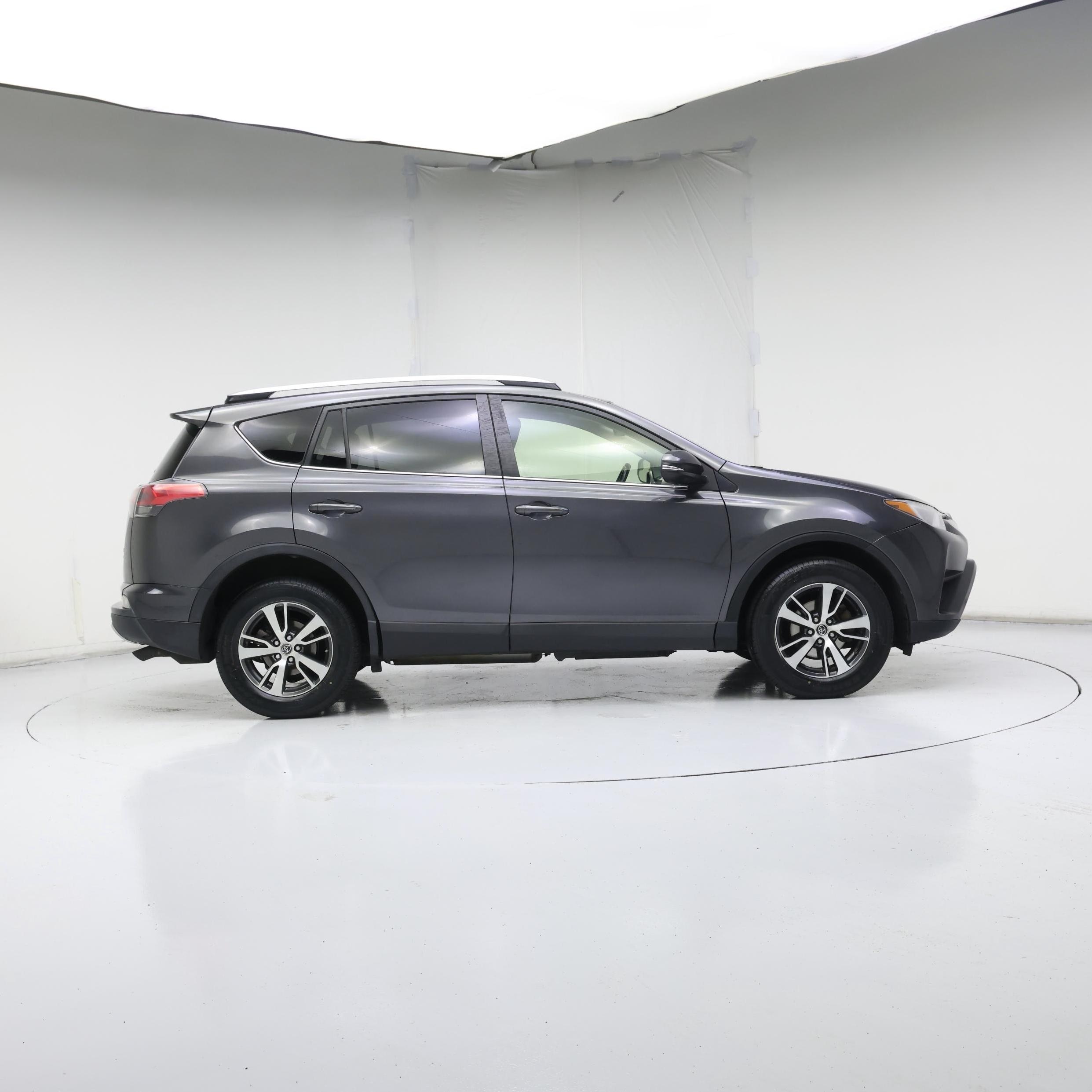Thumbnail: 2016 Toyota RAV4 - 7
