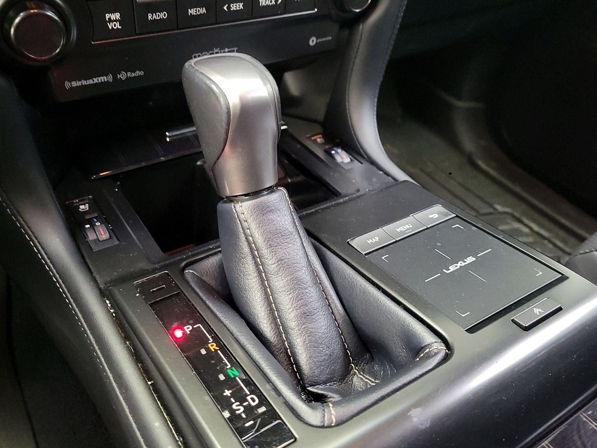 Thumbnail: 2023 Lexus GX - 18