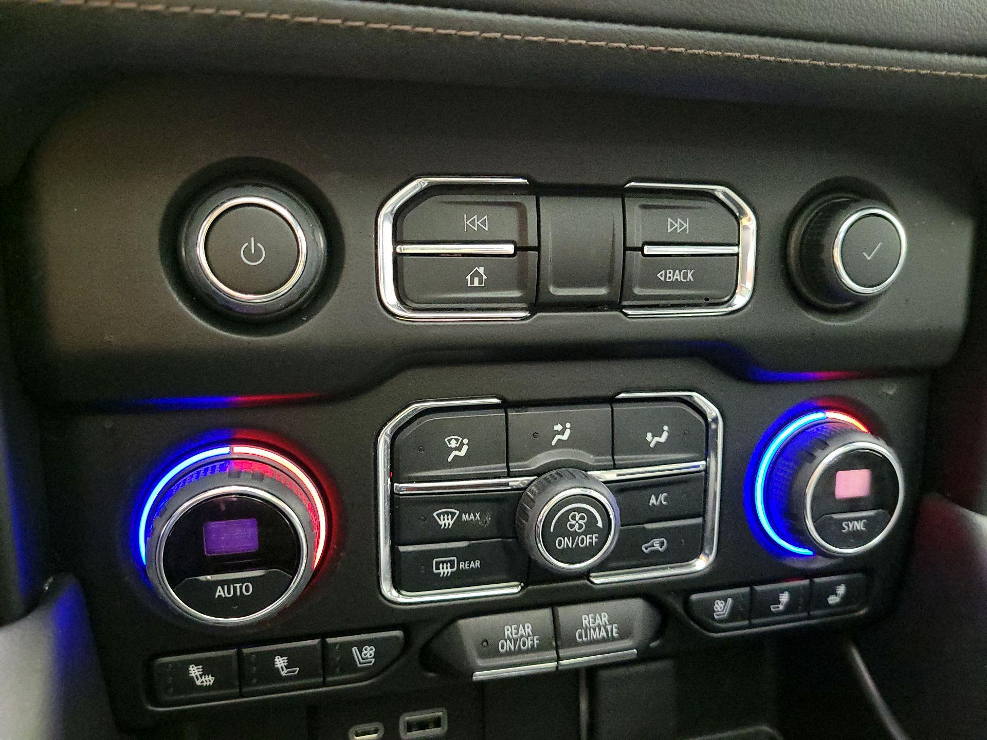 Thumbnail: 2022 Chevrolet Tahoe - 16