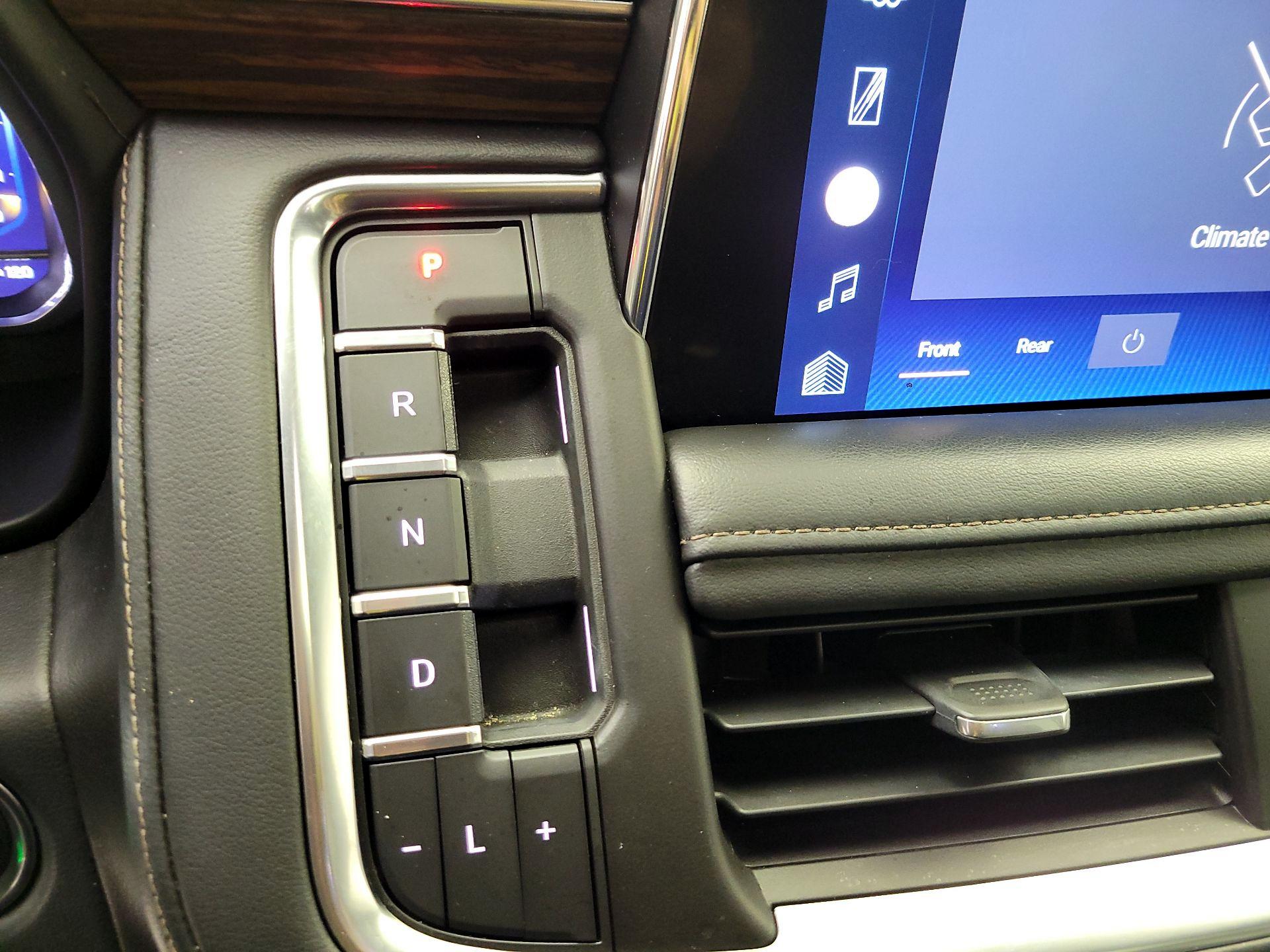 Thumbnail: 2022 Chevrolet Tahoe - 17