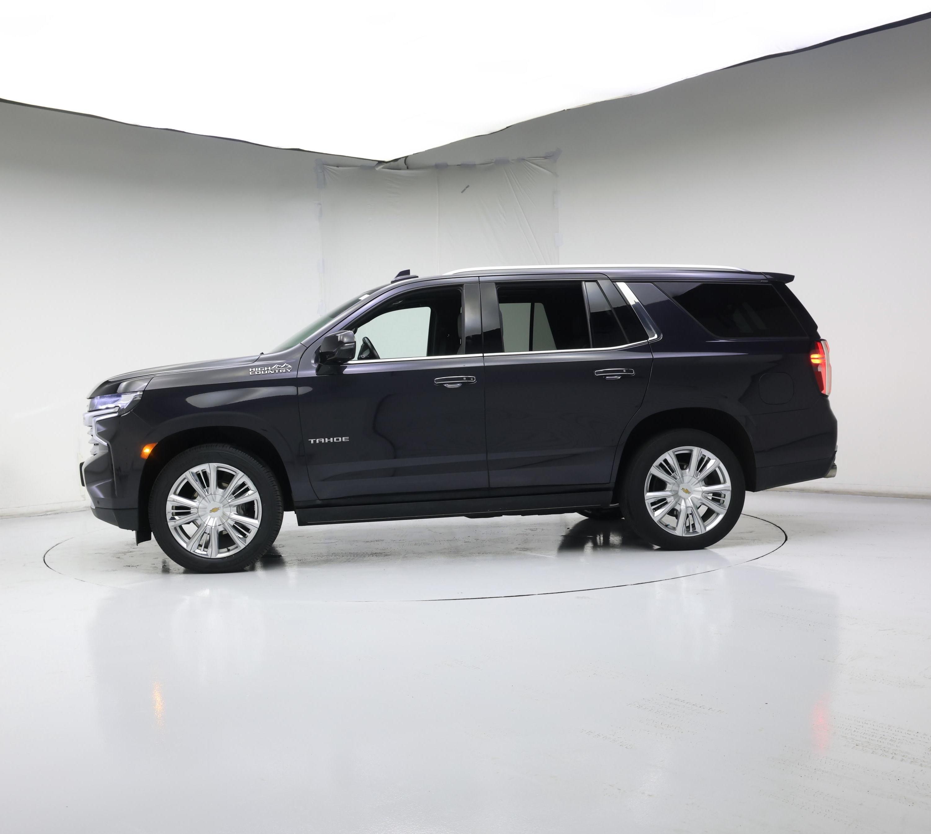 Thumbnail: 2022 Chevrolet Tahoe - 3