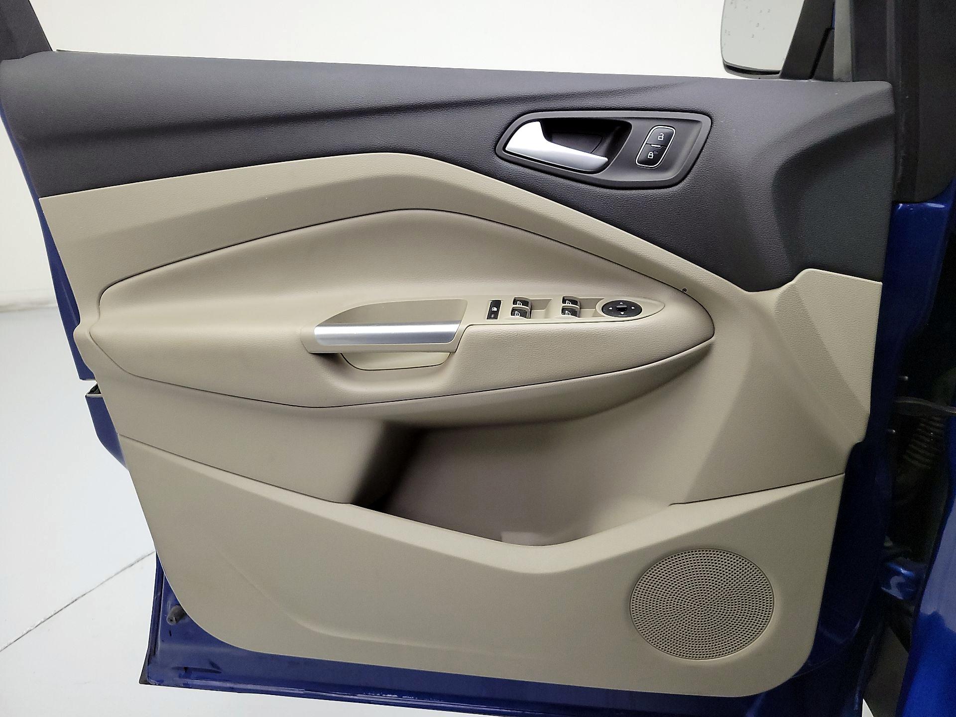 Thumbnail: 2017 Ford Escape - 10