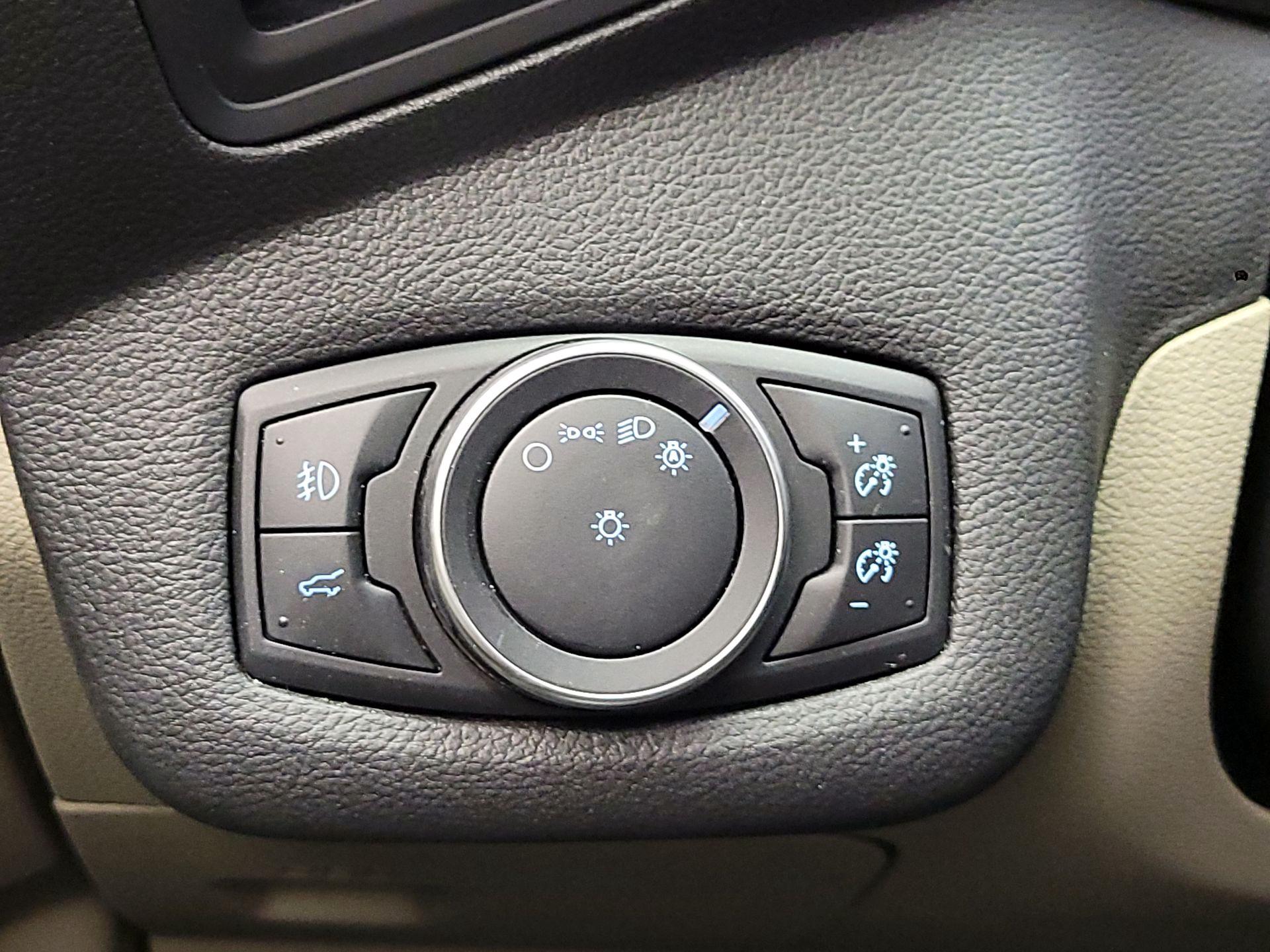 Thumbnail: 2017 Ford Escape - 11