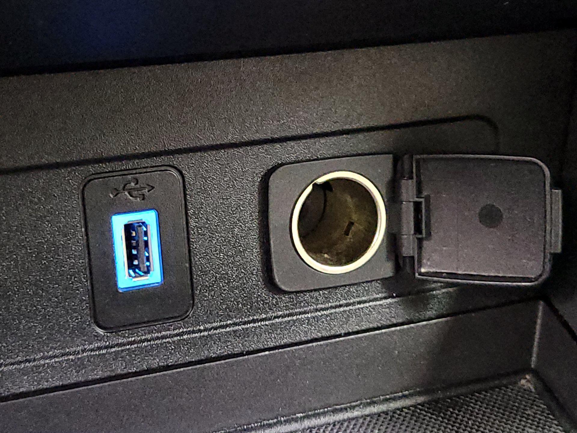 Thumbnail: 2017 Ford Escape - 16