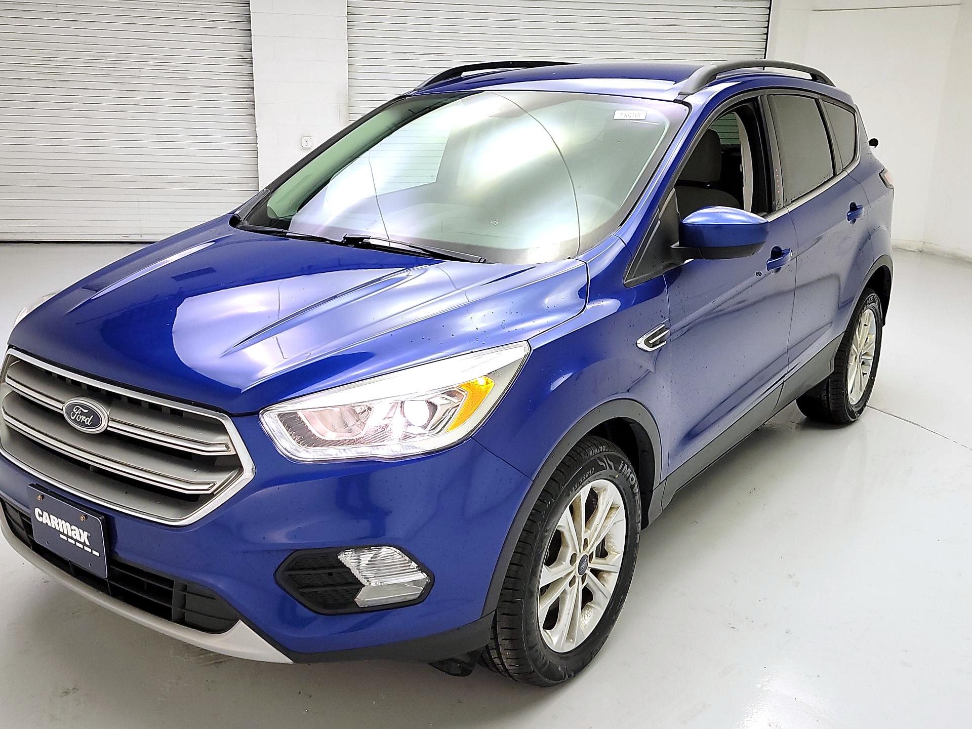 Thumbnail: 2017 Ford Escape - 3