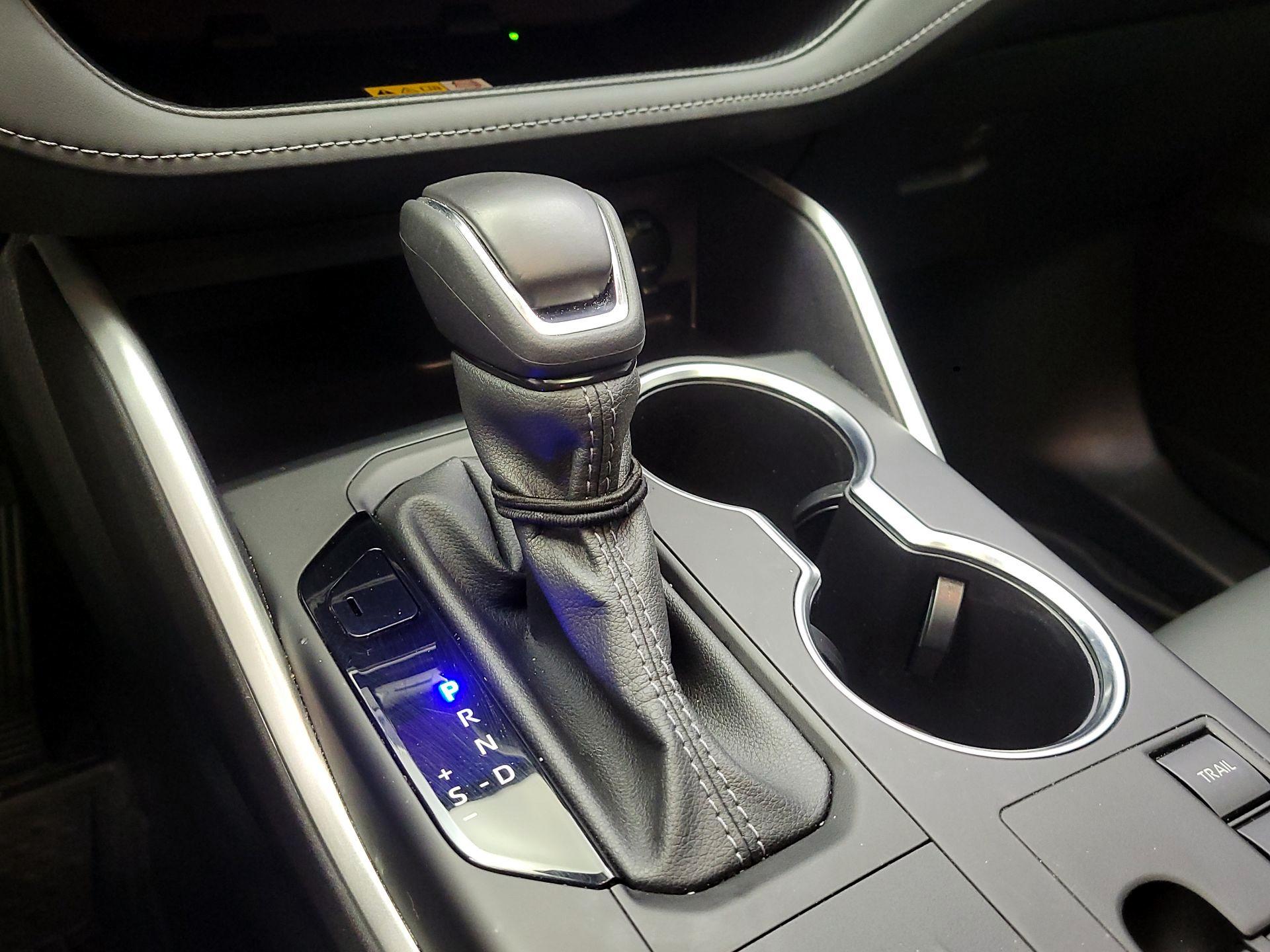 Thumbnail: 2024 Toyota Highlander - 15