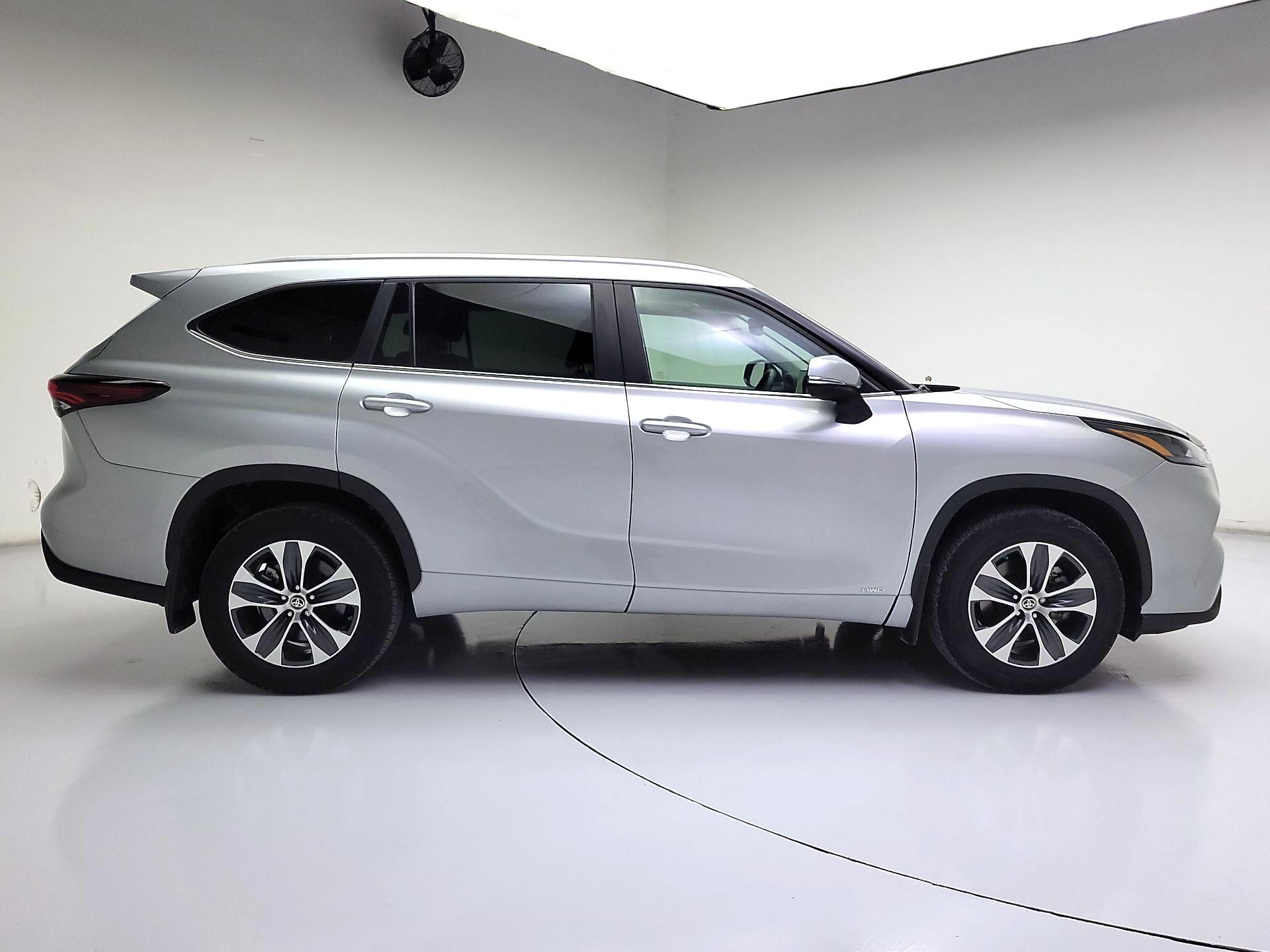 Thumbnail: 2024 Toyota Highlander - 4