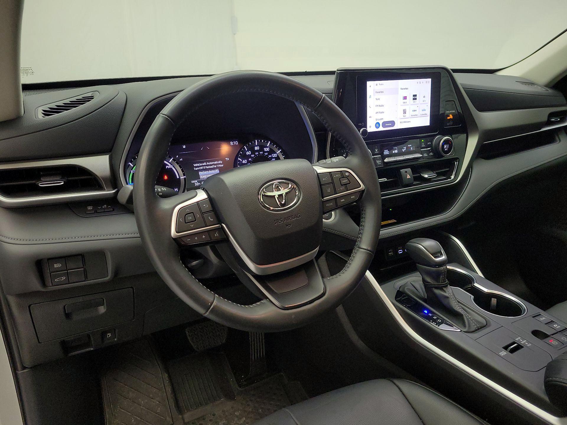 Thumbnail: 2024 Toyota Highlander - 8