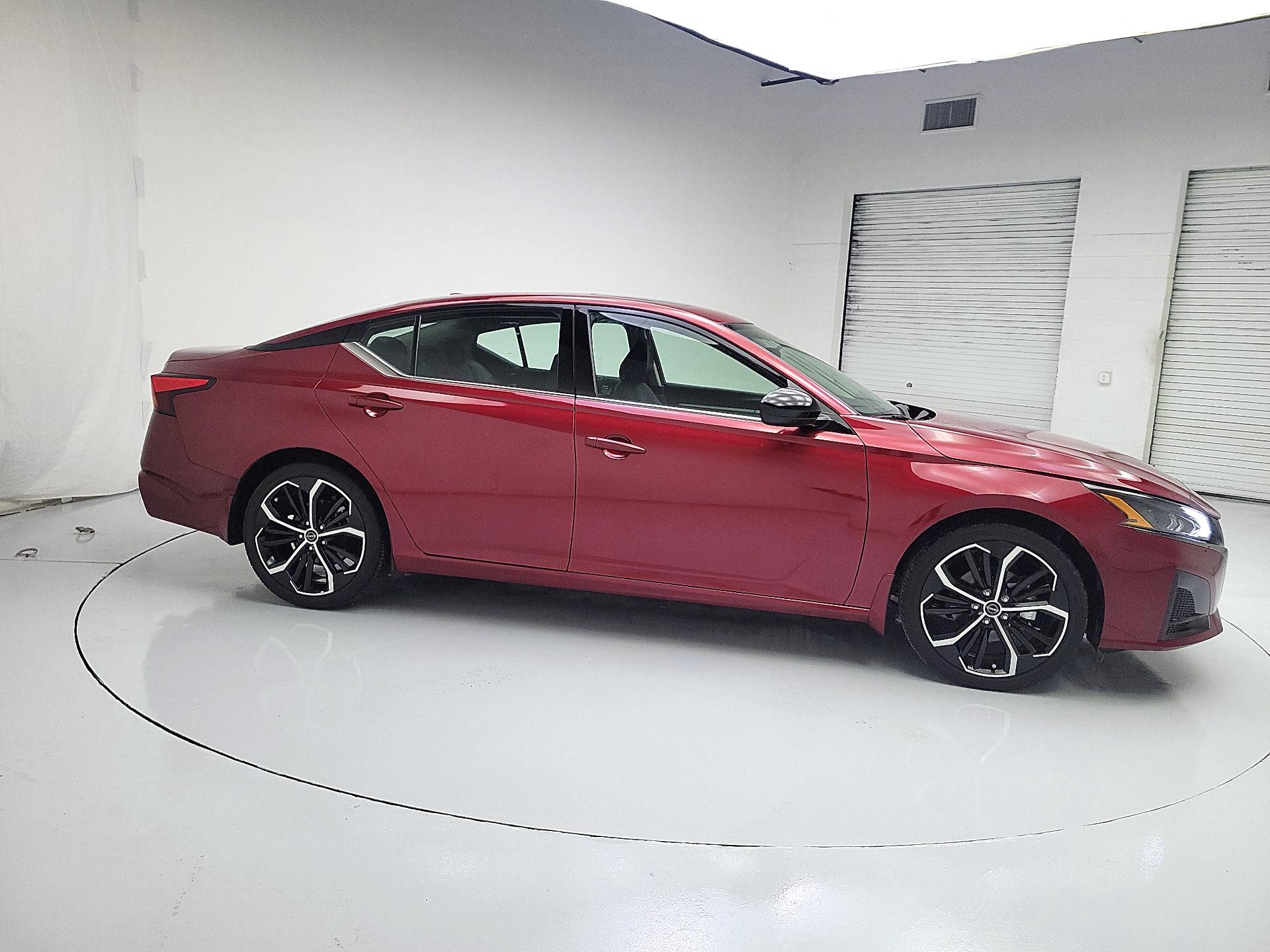 Thumbnail: 2023 Nissan Altima - 4