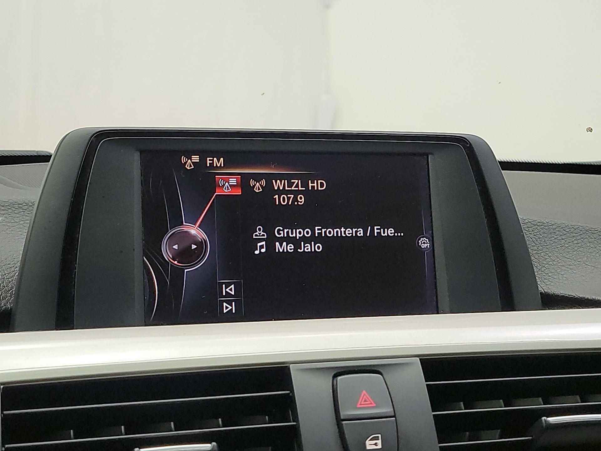 Thumbnail: 2016 BMW 3 Series - 13