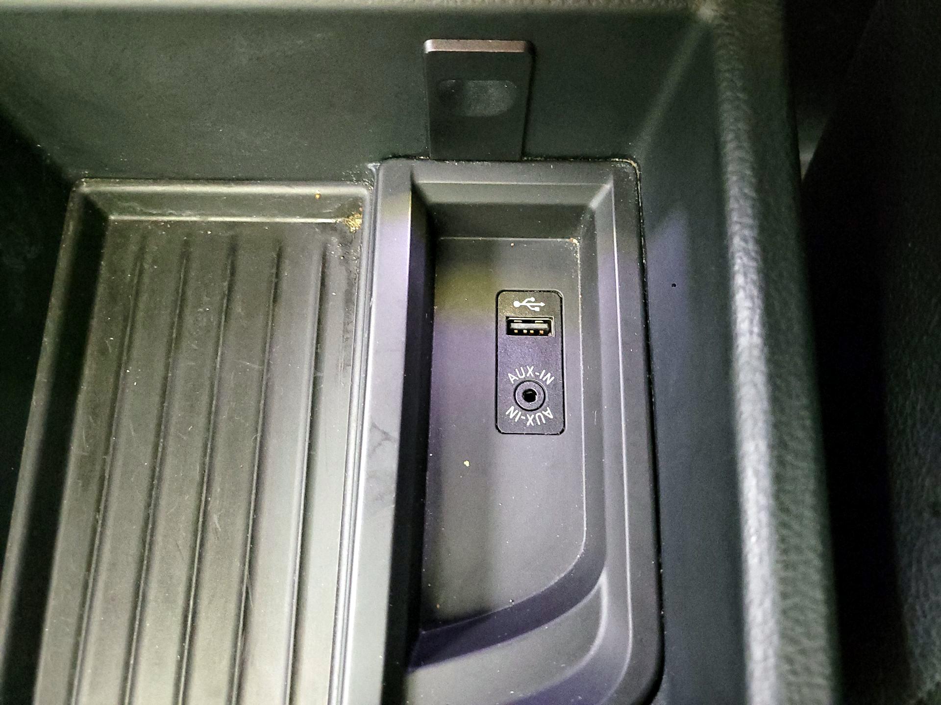 Thumbnail: 2016 BMW 3 Series - 16