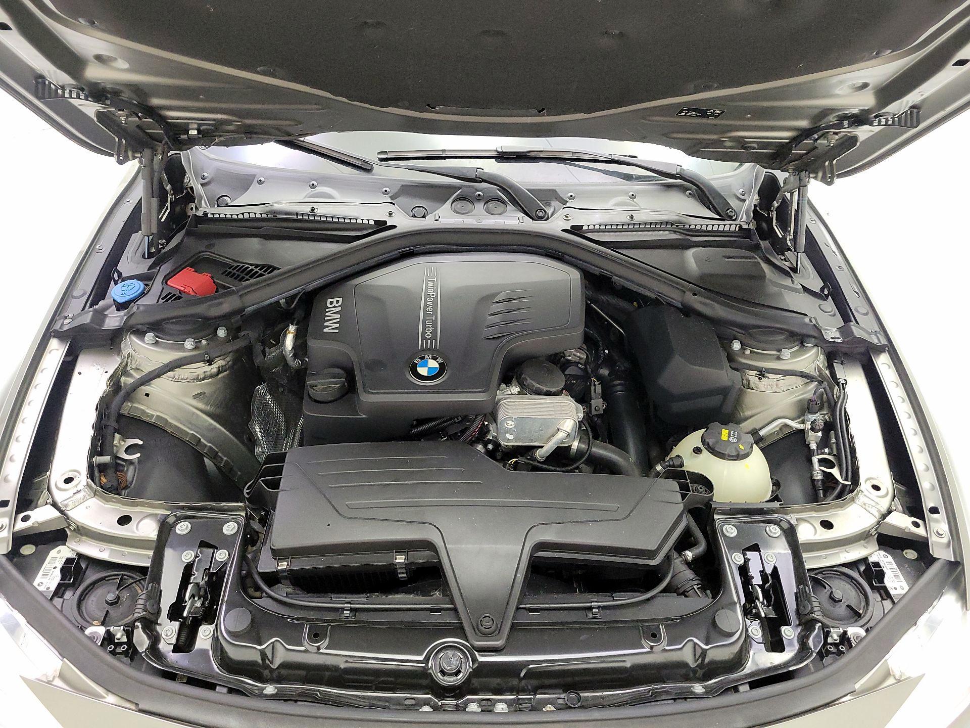 Thumbnail: 2016 BMW 3 Series - 19