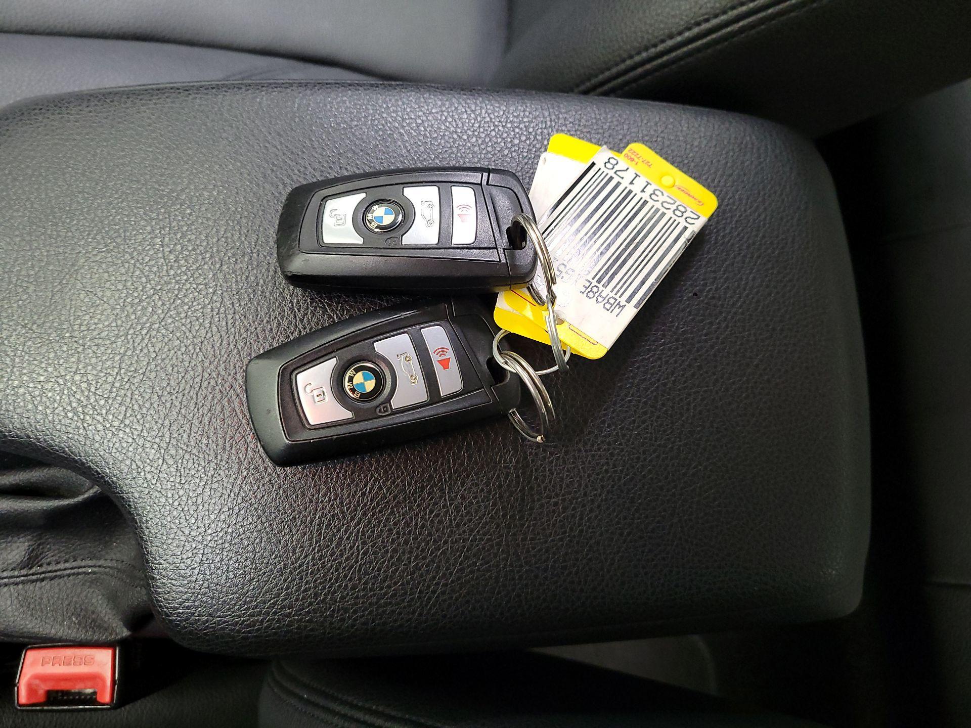 Thumbnail: 2016 BMW 3 Series - 20