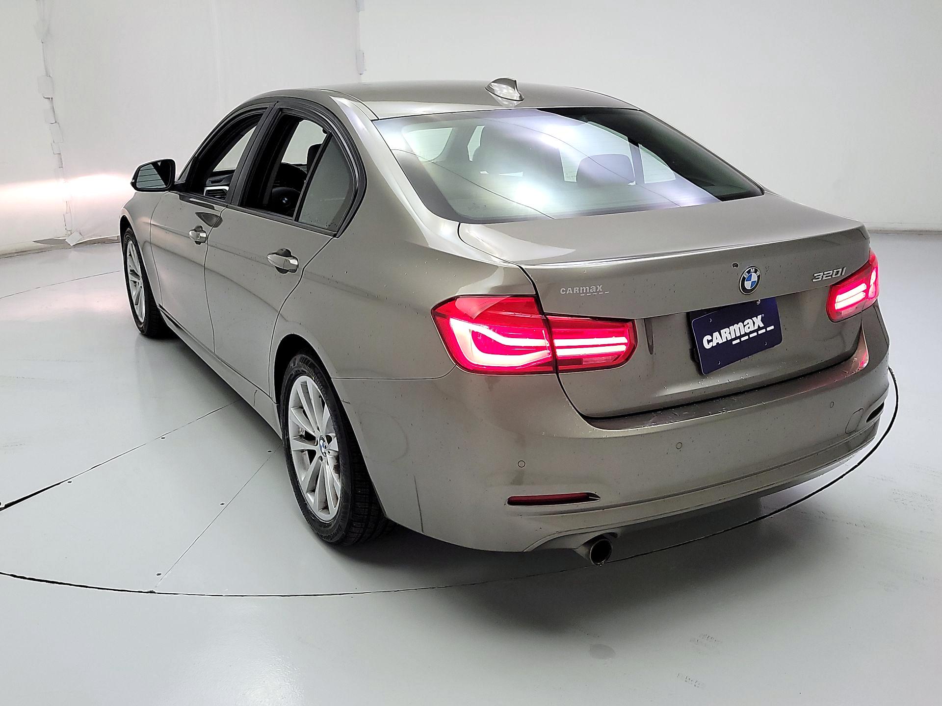 Thumbnail: 2016 BMW 3 Series - 7