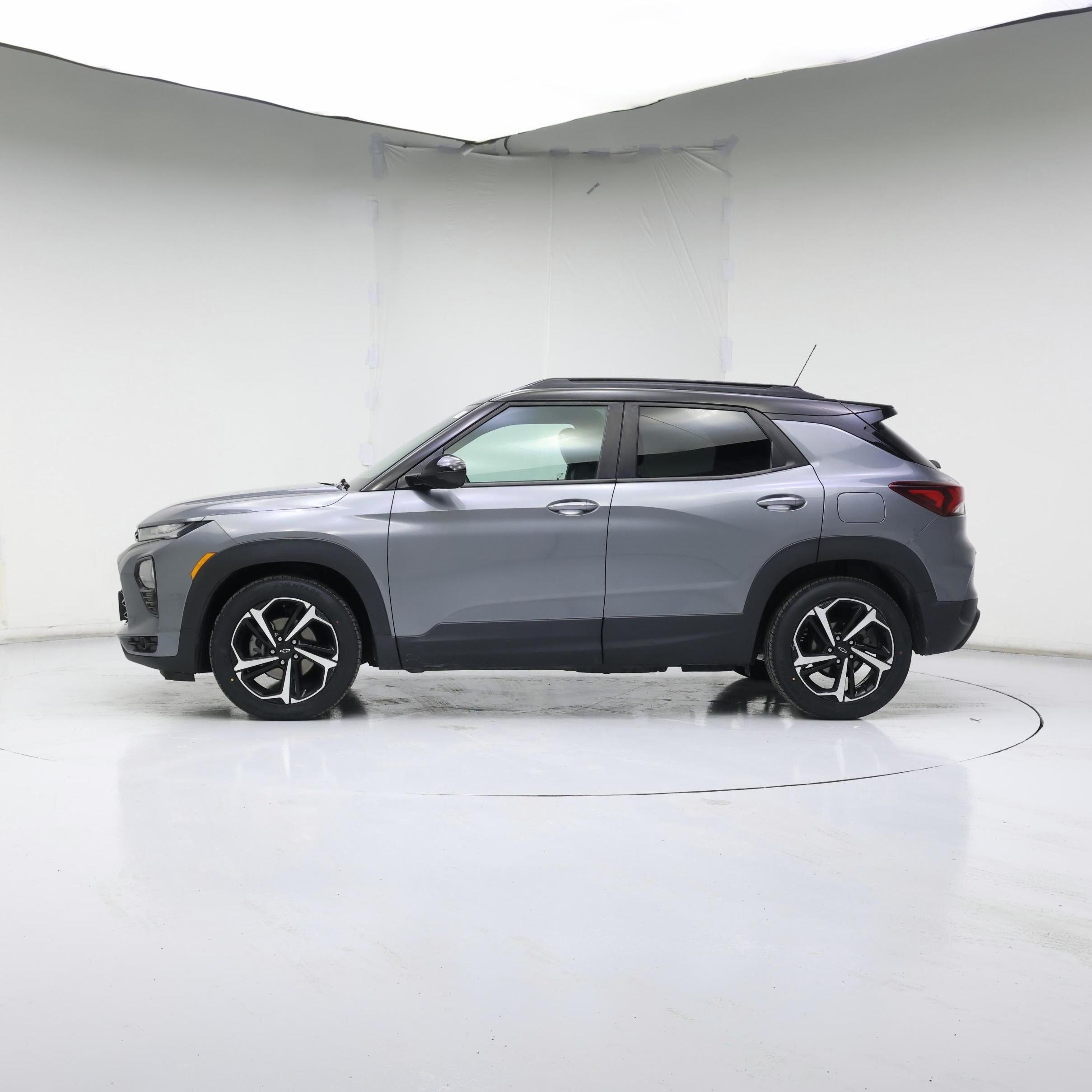 Thumbnail: 2021 Chevrolet TrailBlazer - 3