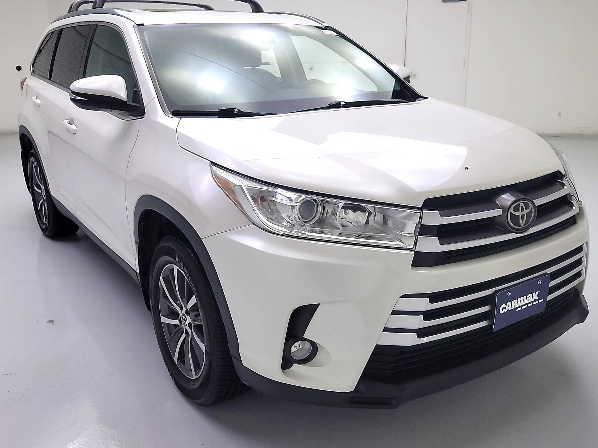 Thumbnail: 2019 Toyota Highlander - 1