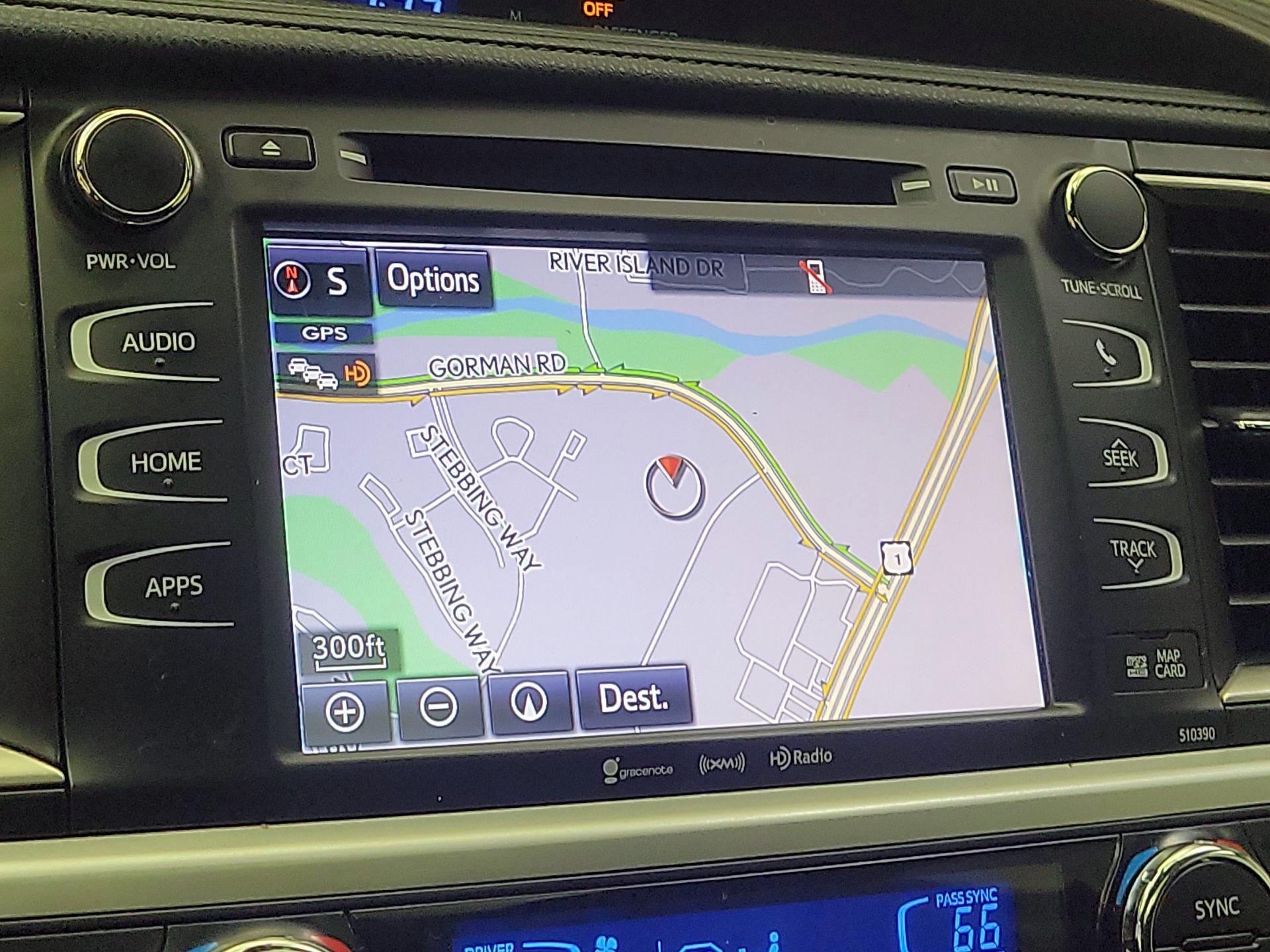 Thumbnail: 2019 Toyota Highlander - 12