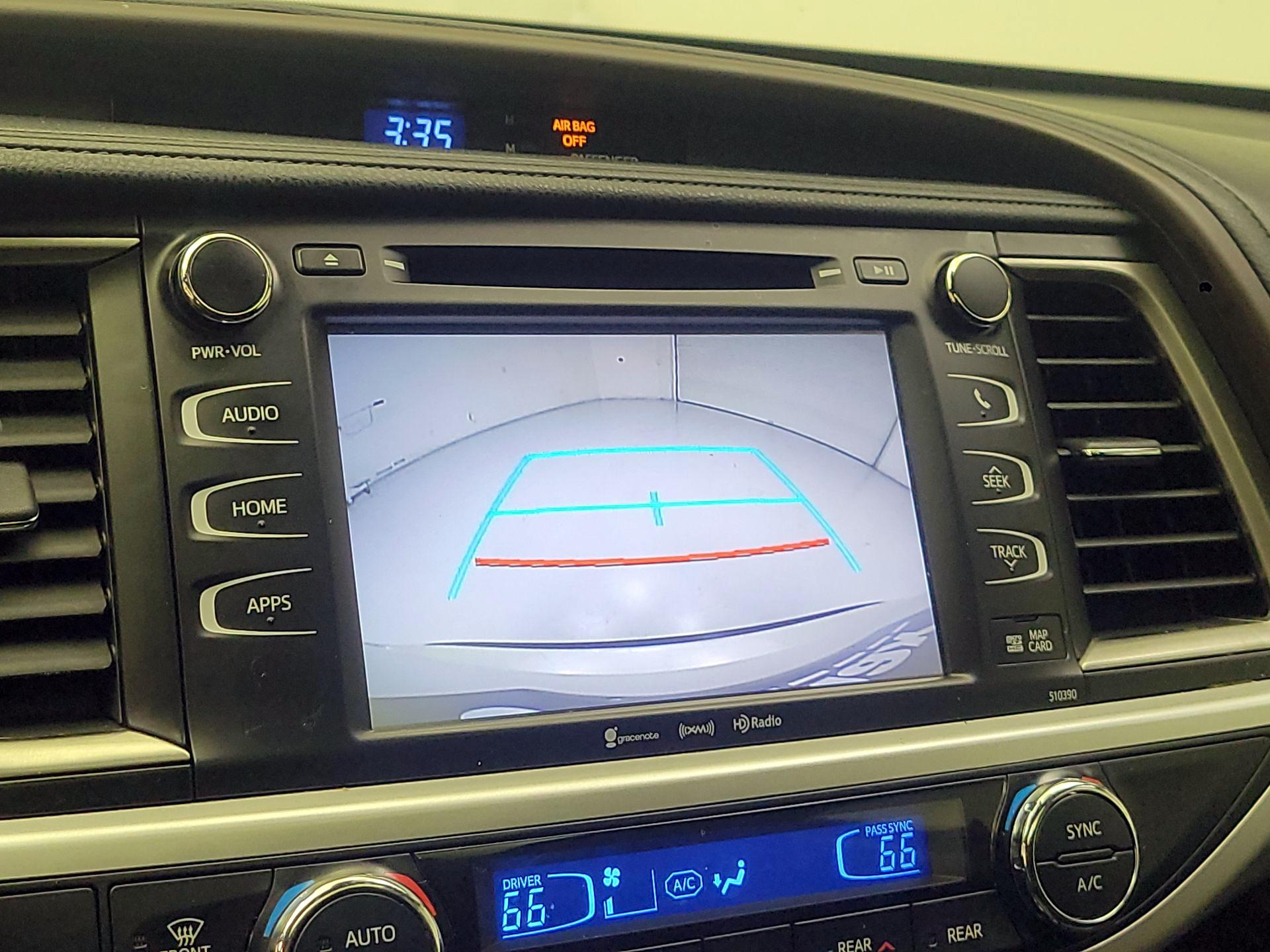 Thumbnail: 2019 Toyota Highlander - 13