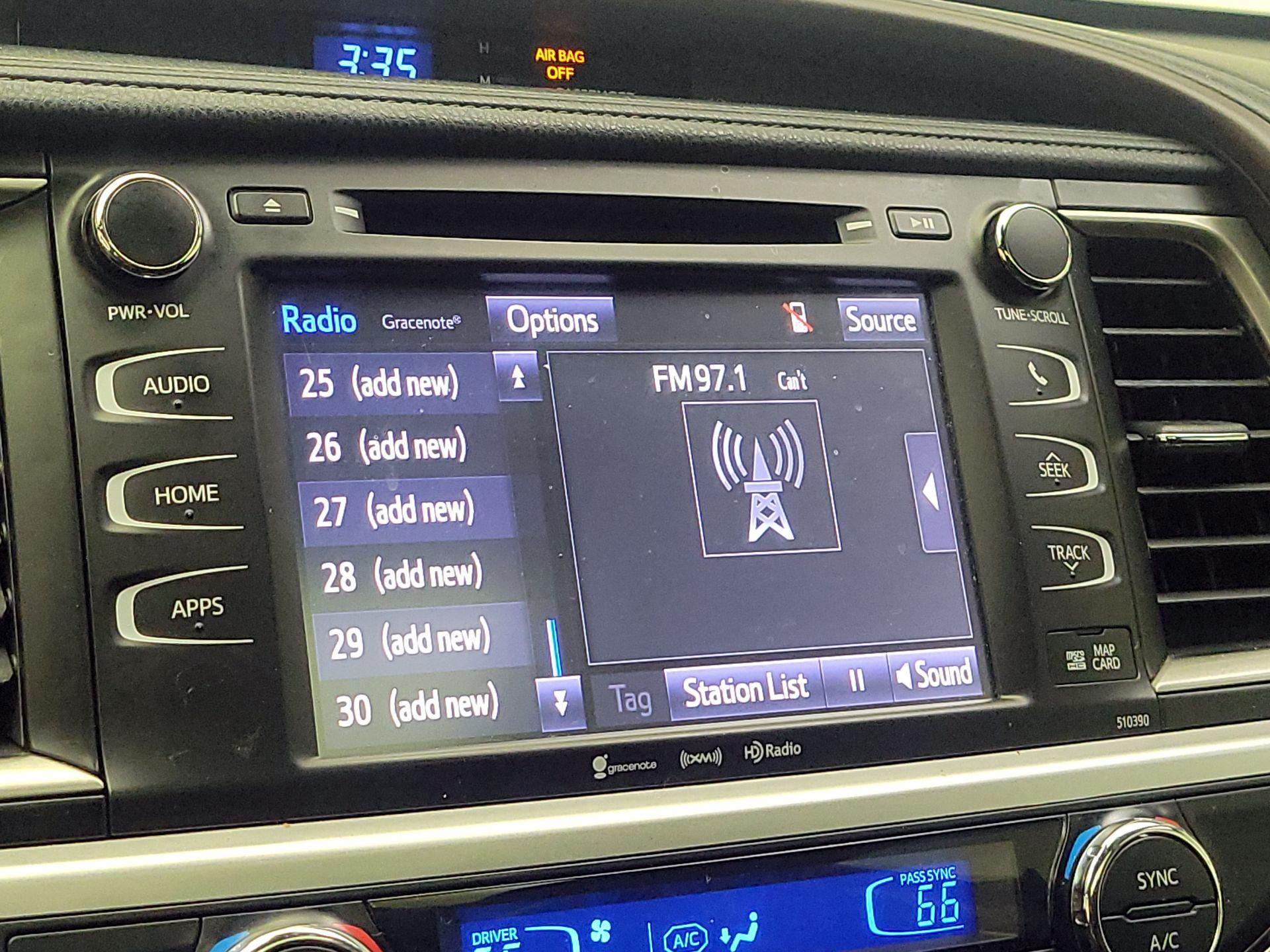 Thumbnail: 2019 Toyota Highlander - 14