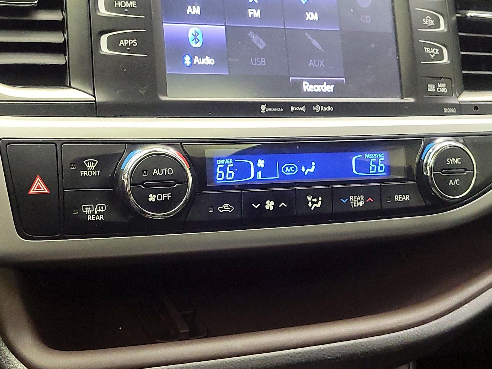 2019 Toyota Highlander XLE - Photo 16