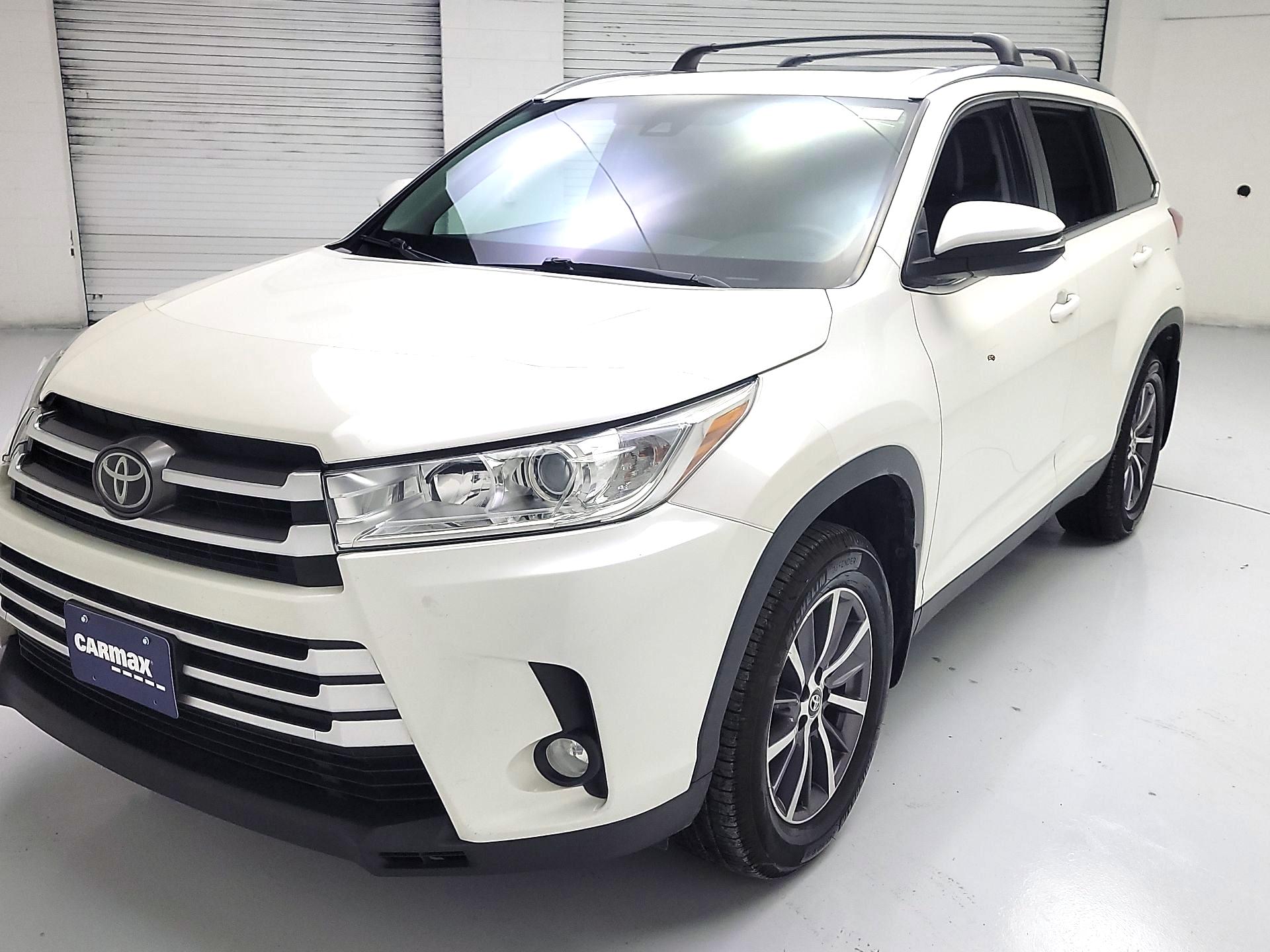 Thumbnail: 2019 Toyota Highlander - 3
