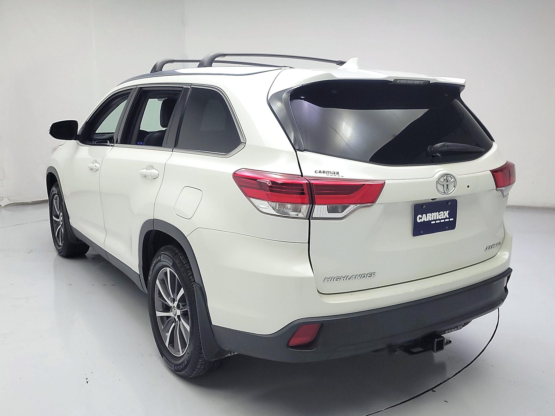 Thumbnail: 2019 Toyota Highlander - 7