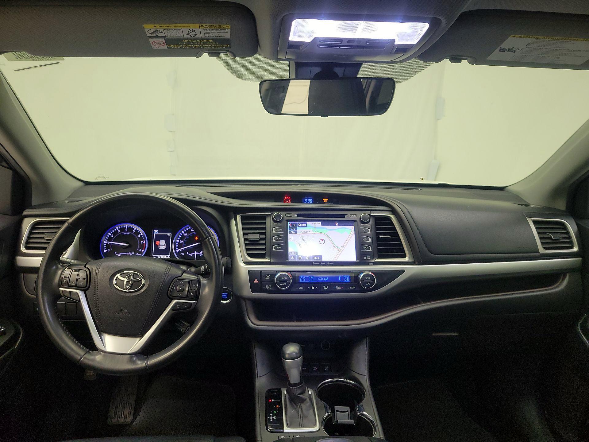 Thumbnail: 2019 Toyota Highlander - 8