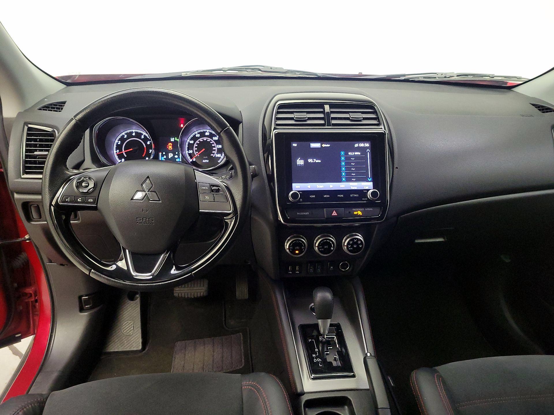 Thumbnail: 2024 Mitsubishi Outlander Sport - 9