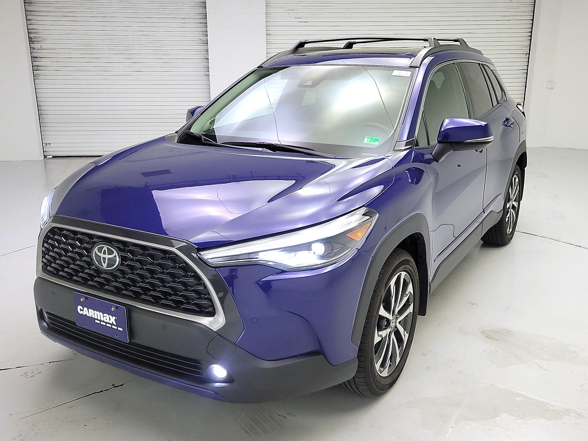 Thumbnail: 2022 Toyota Corolla Cross - 3