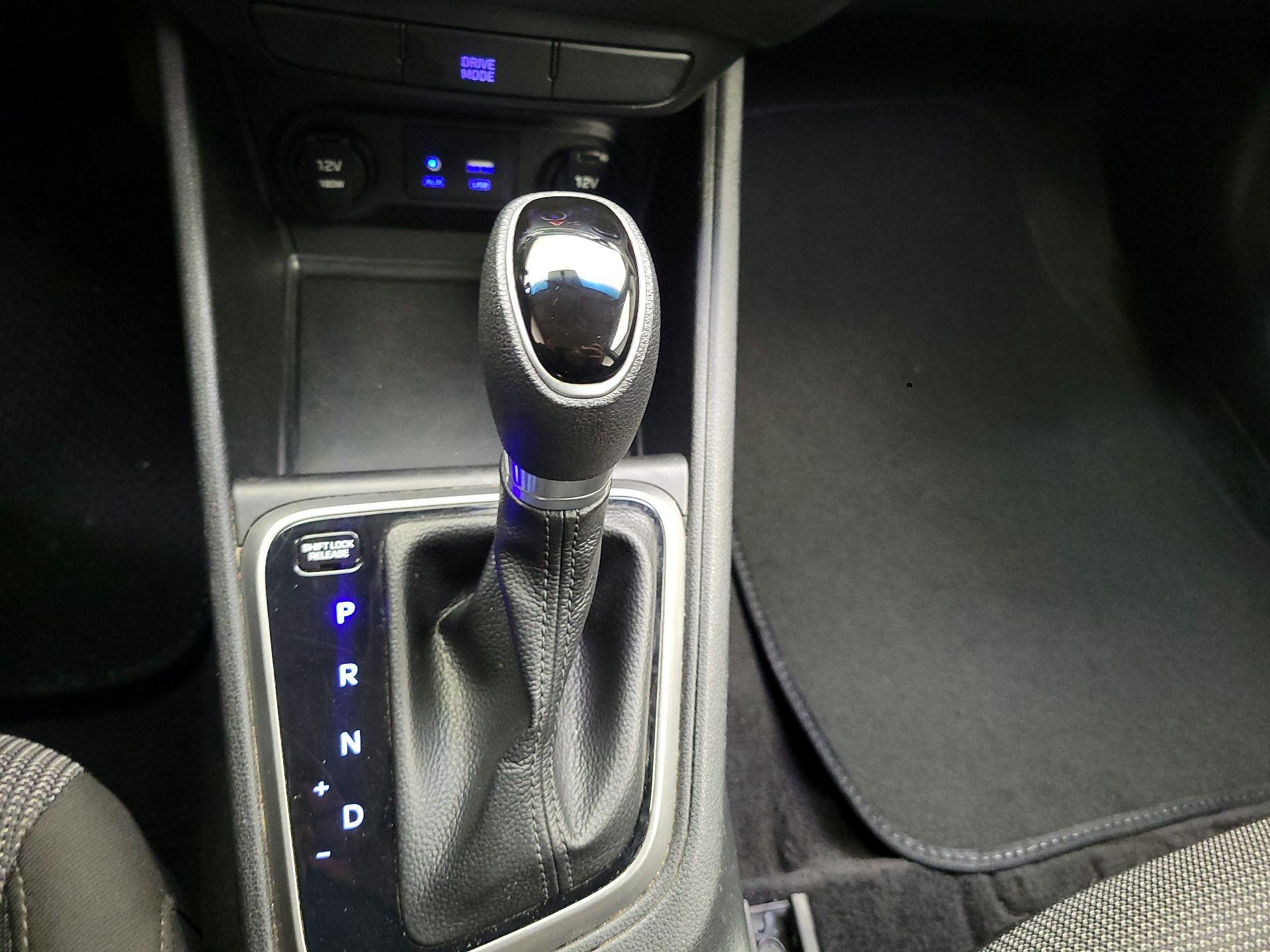 Thumbnail: 2018 Hyundai Accent - 15