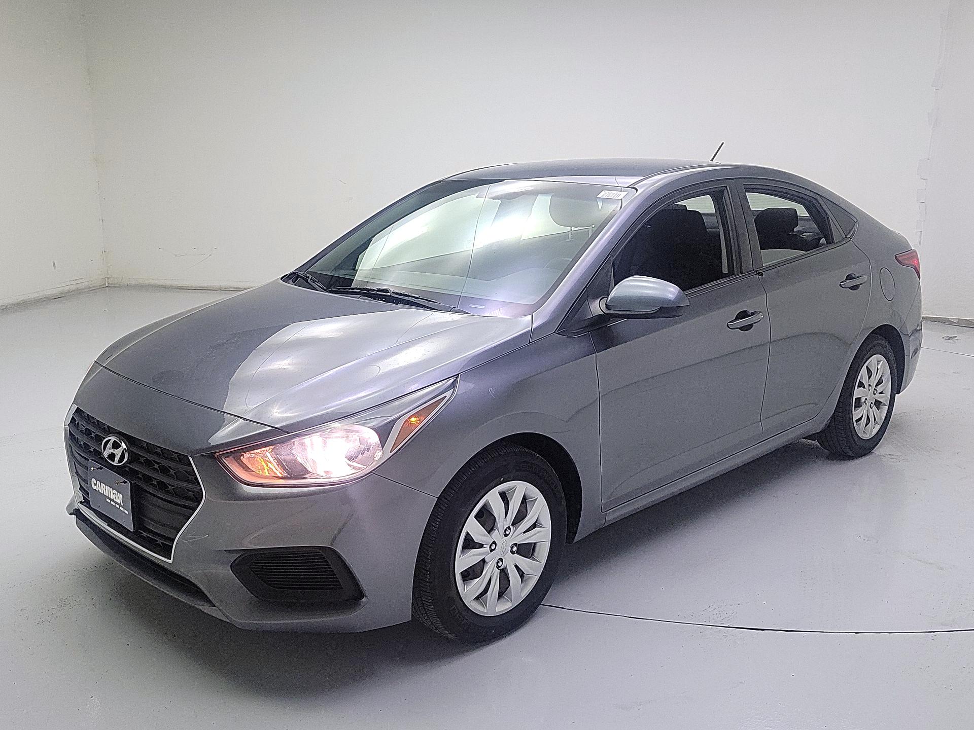 Thumbnail: 2018 Hyundai Accent - 3