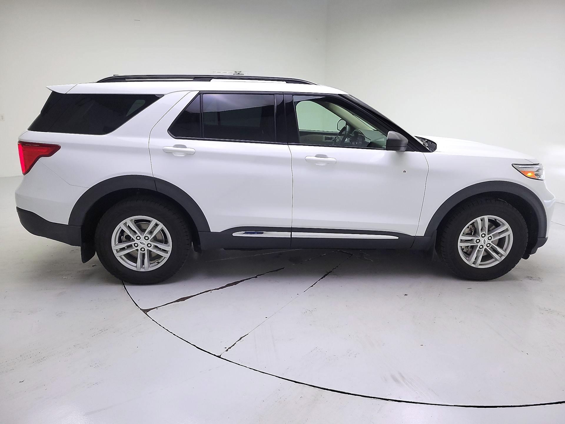 Thumbnail: 2021 Ford Explorer - 4