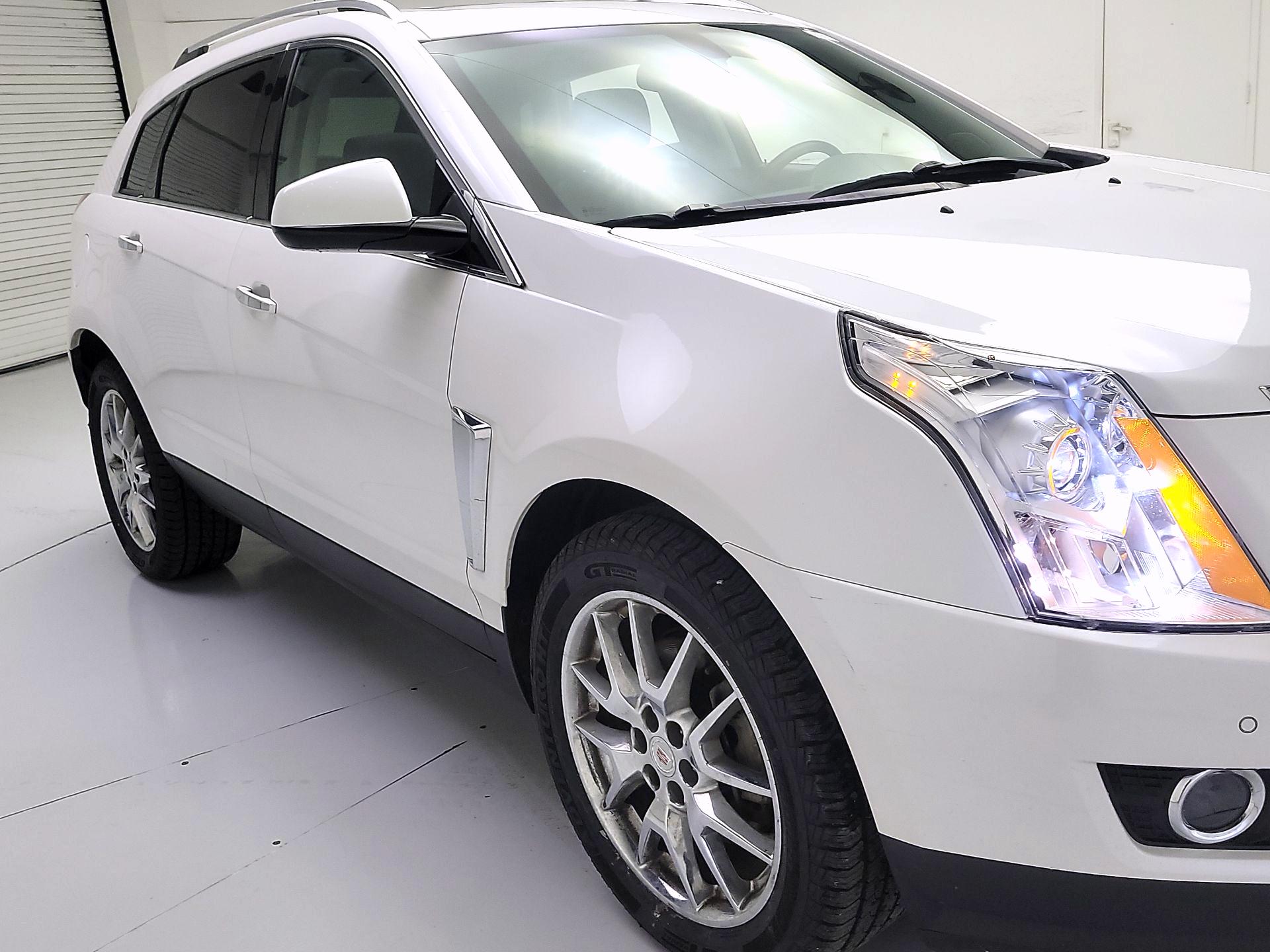 Thumbnail: 2016 Cadillac SRX - 1